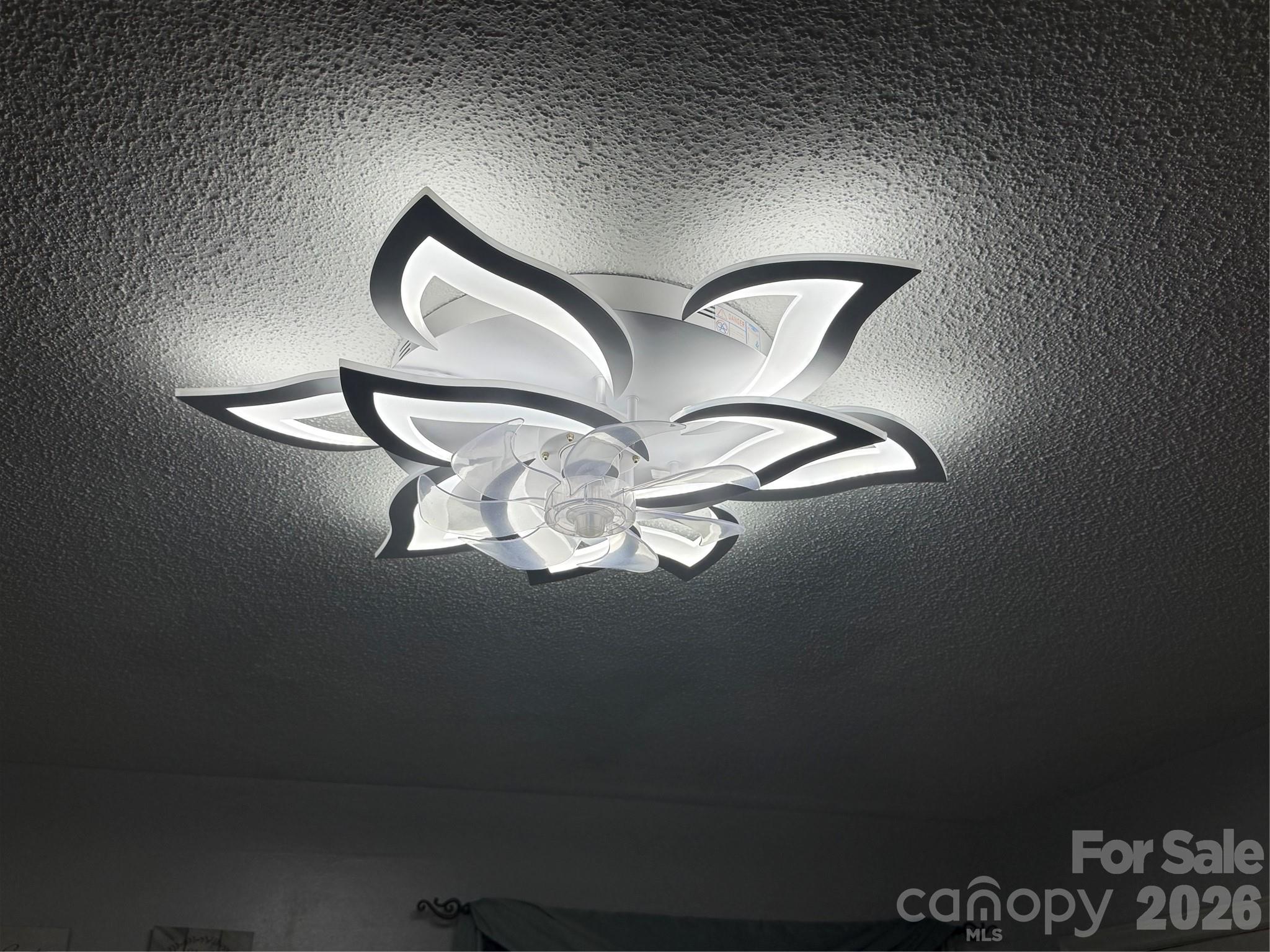 6045 Woodcove Drive Property Photo 19