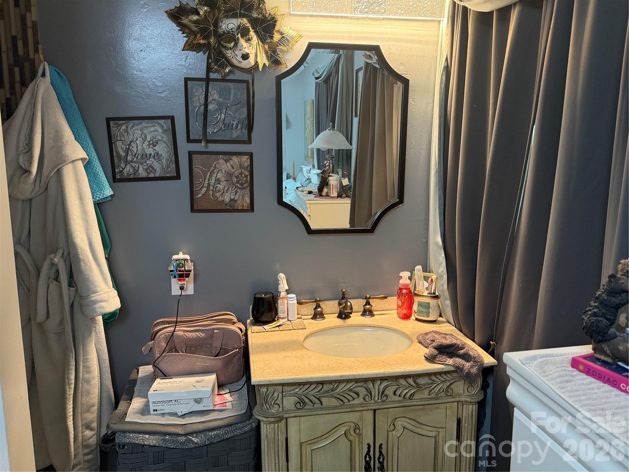 6045 Woodcove Drive Property Photo 22