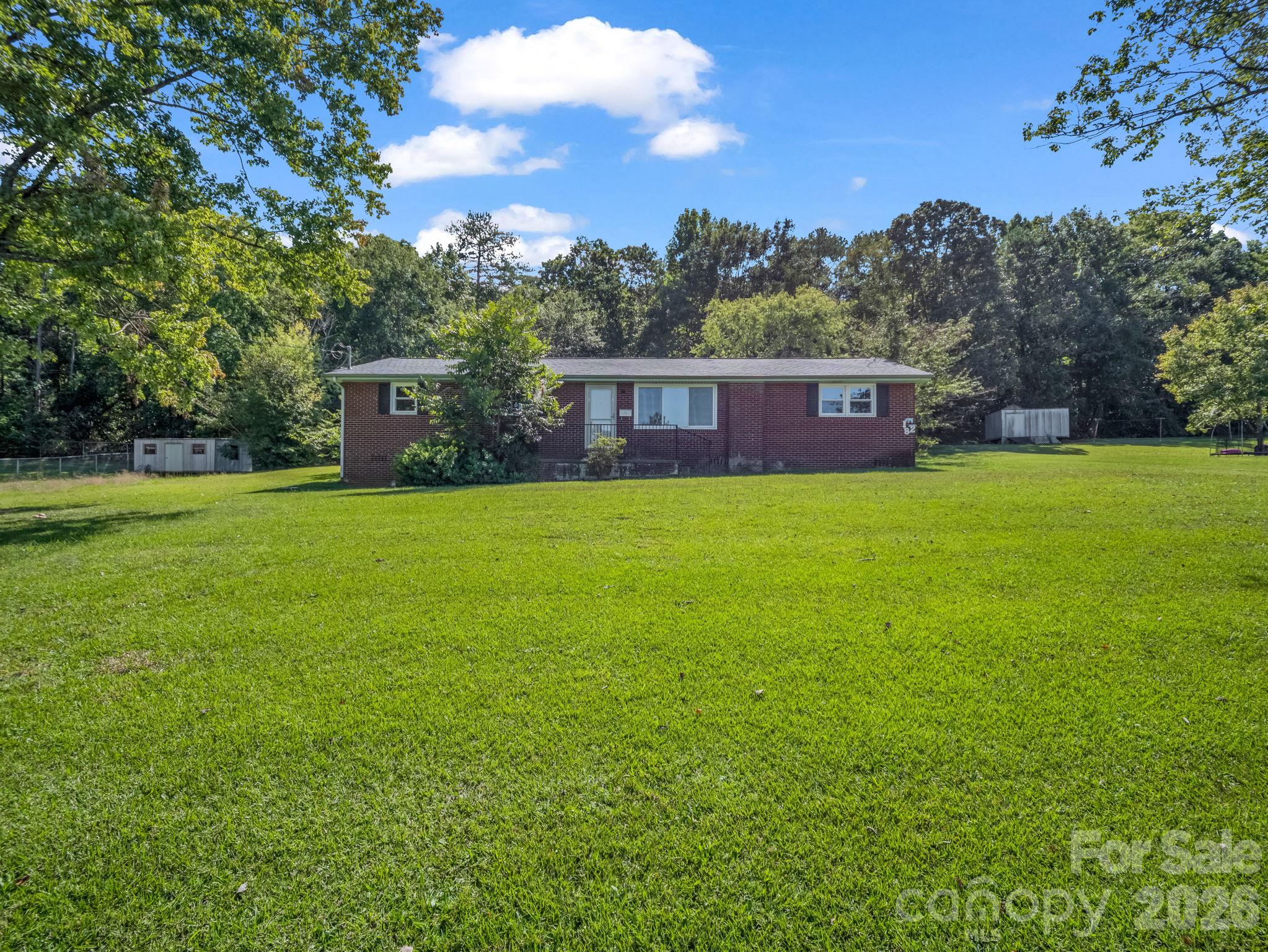 182 Longview Drive Property Photo 2