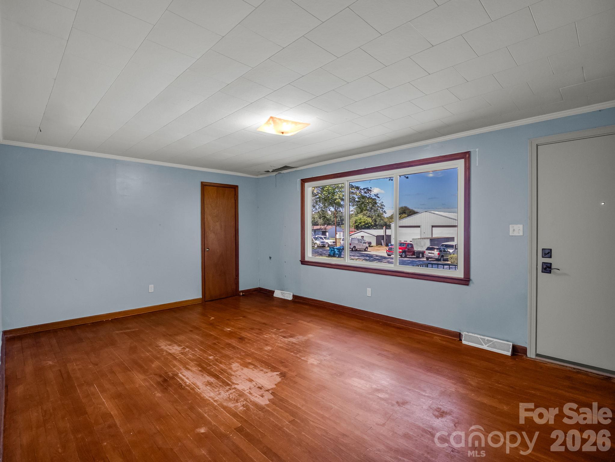 182 Longview Drive Property Photo 7