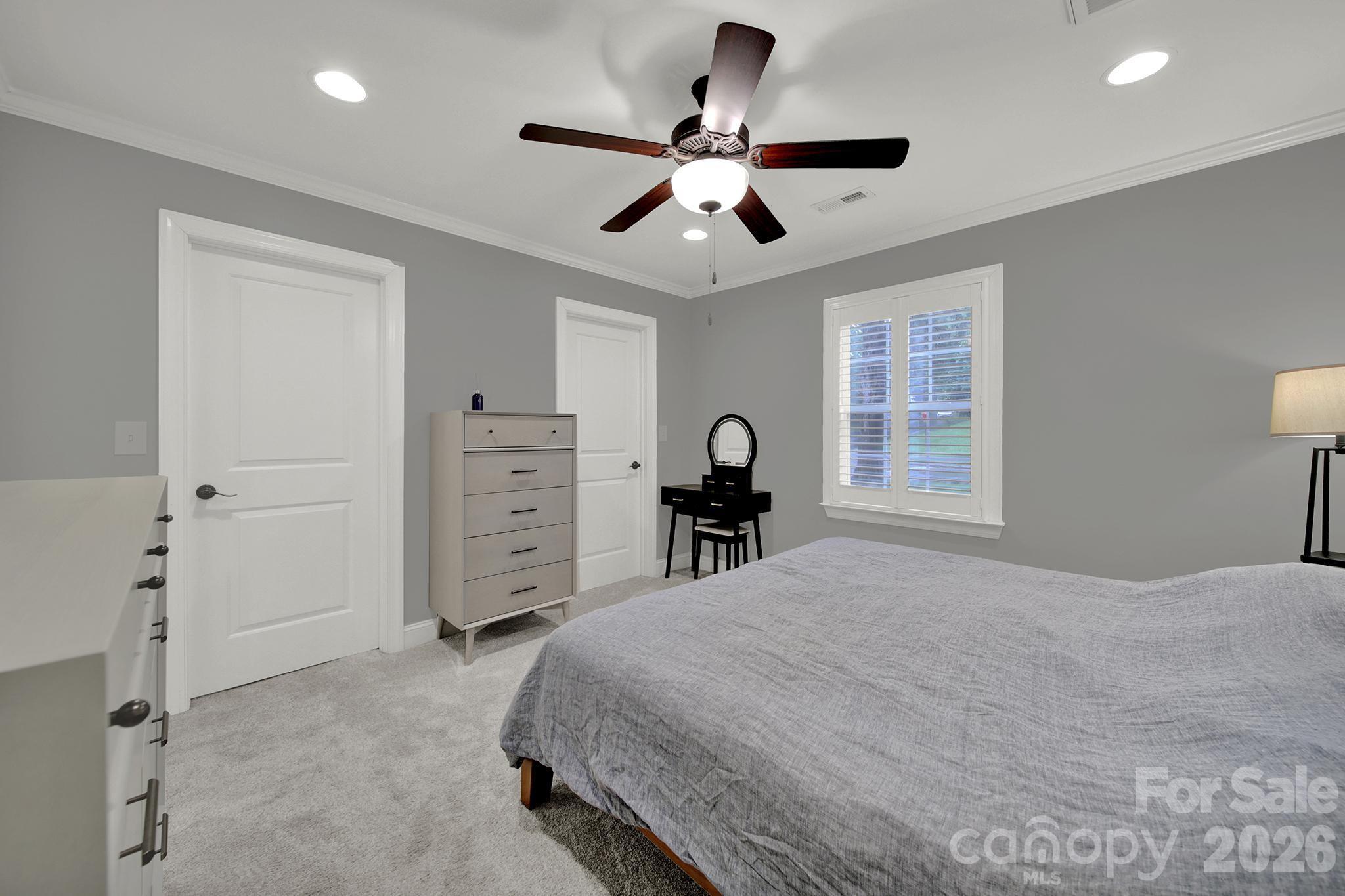 835 Everett Place Property Photo 11