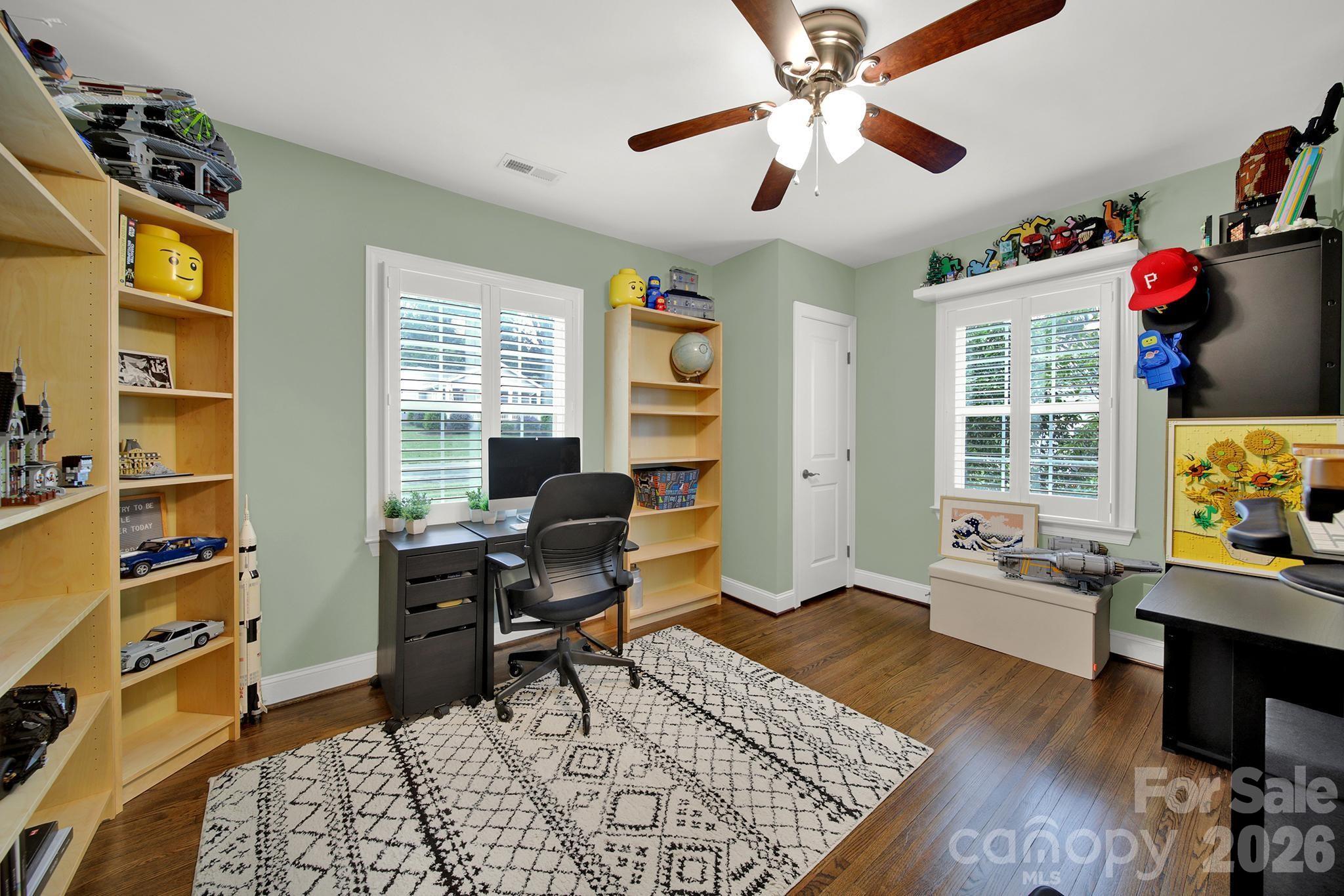 835 Everett Place Property Photo 16