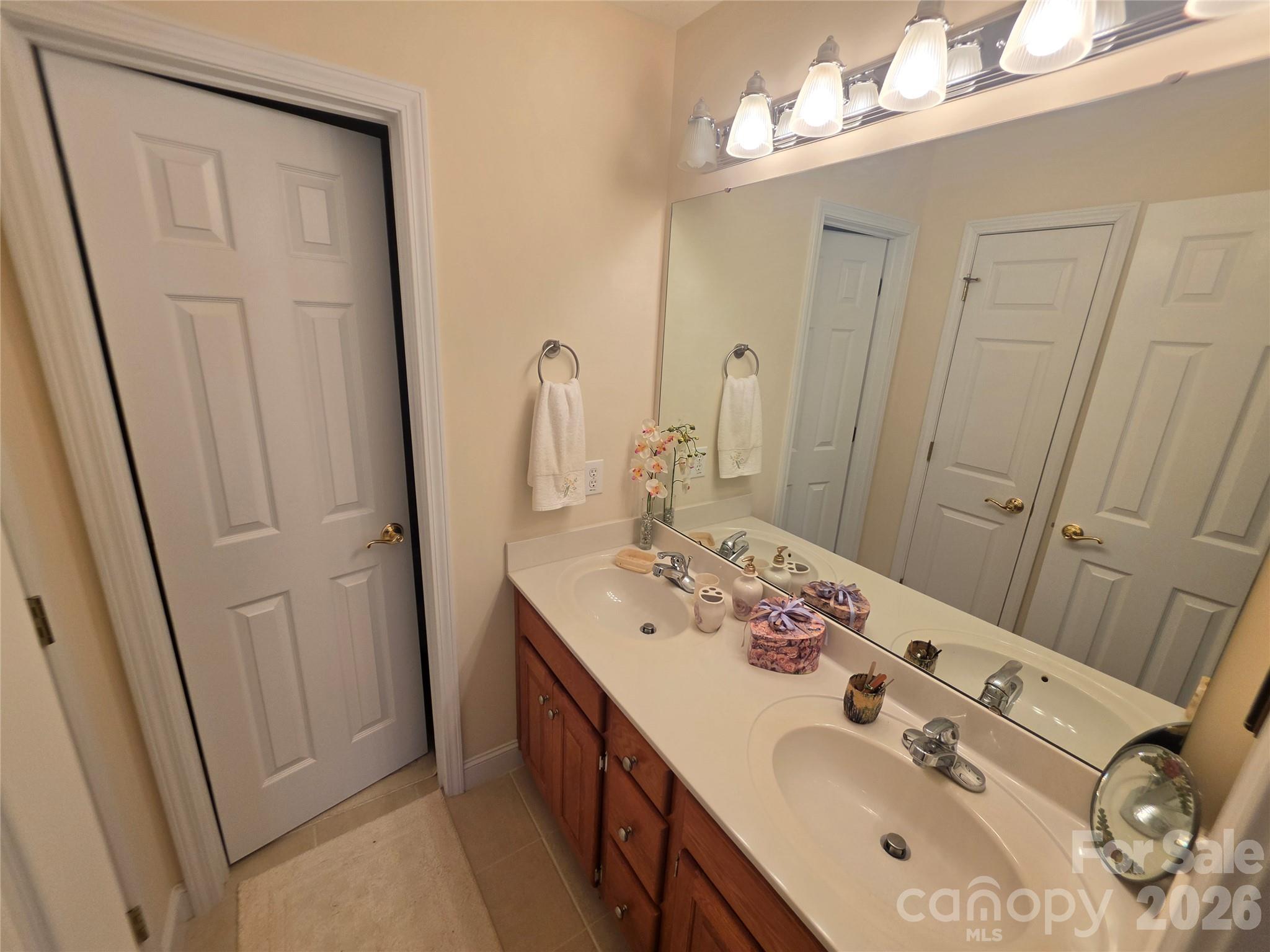 408 5th Avenue Property Photo 23