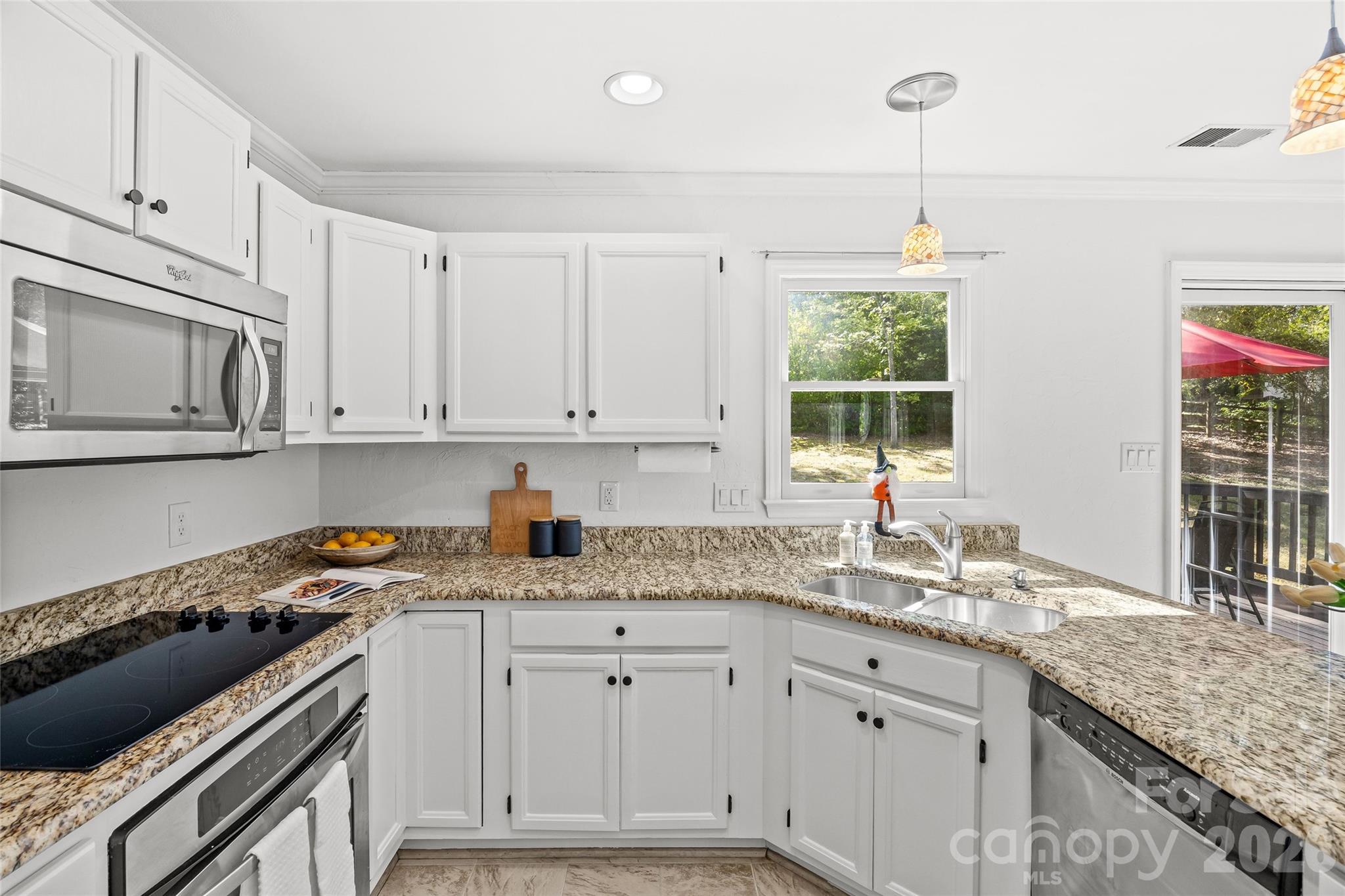 2916 Winghaven Lane Property Photo 12