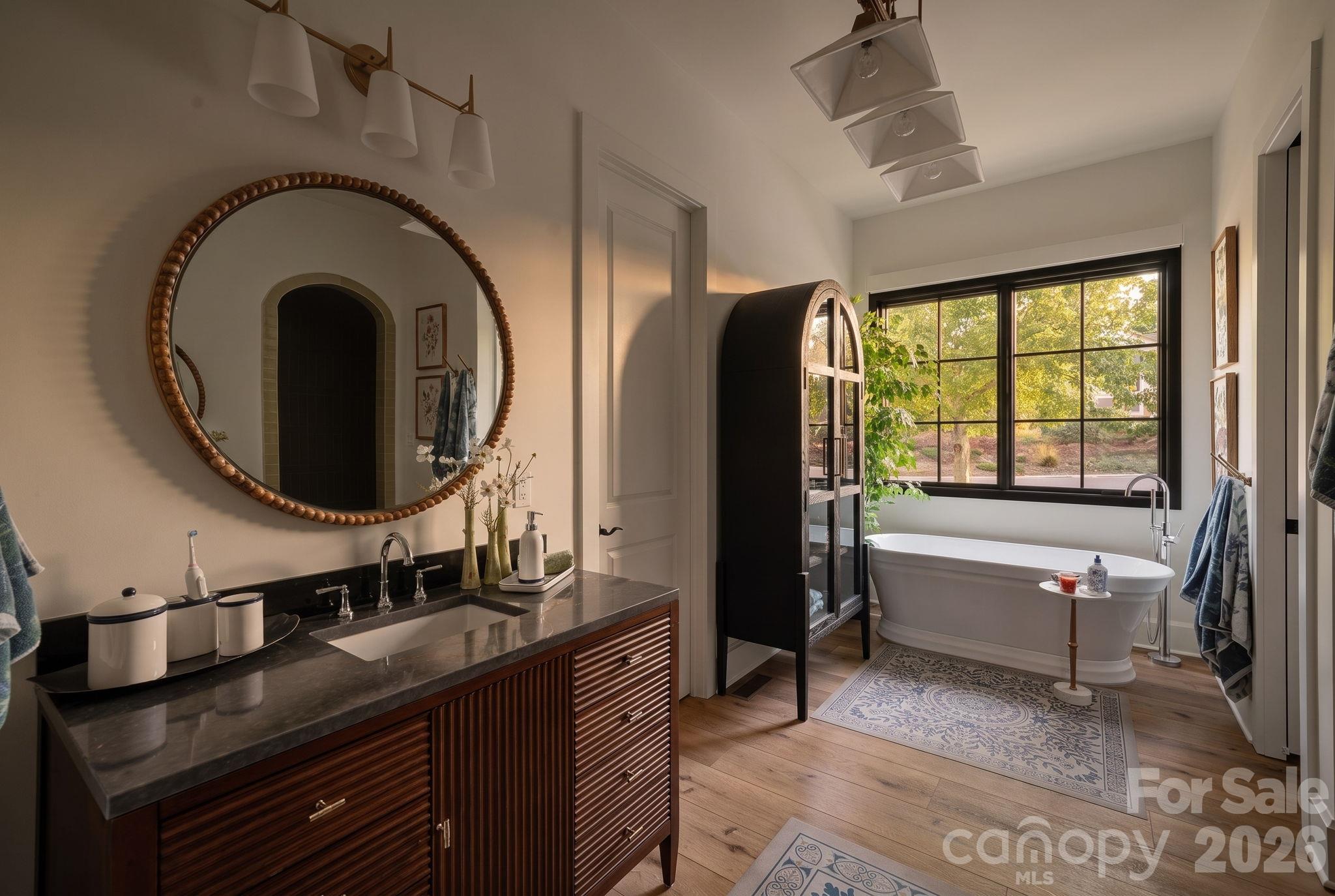 21 Evian Court Property Photo 29