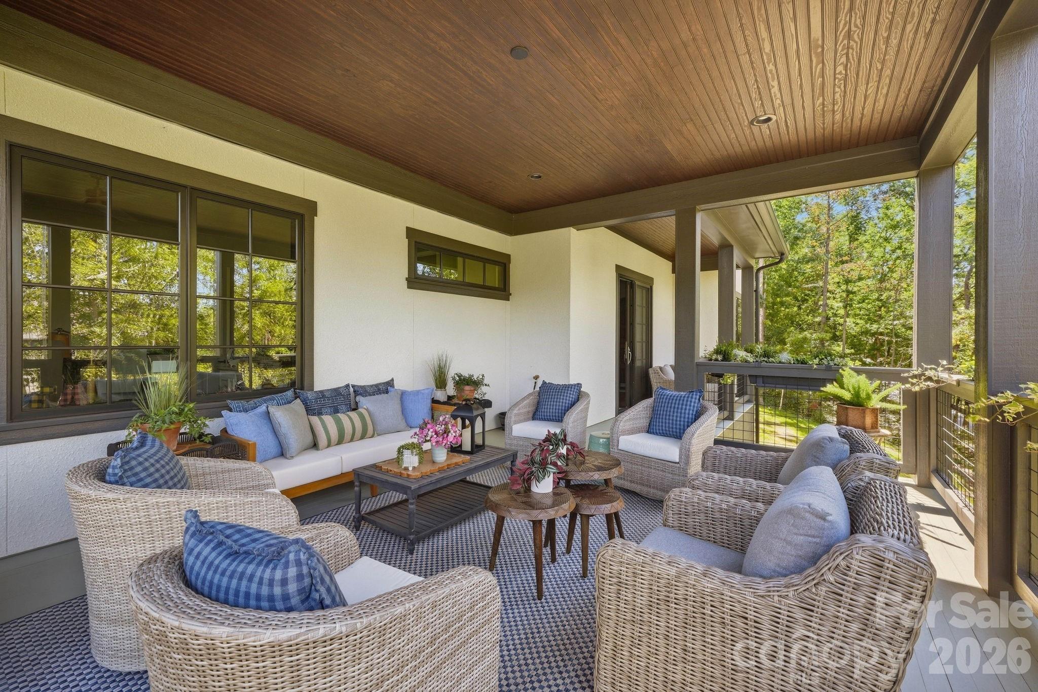 21 Evian Court Property Photo 38