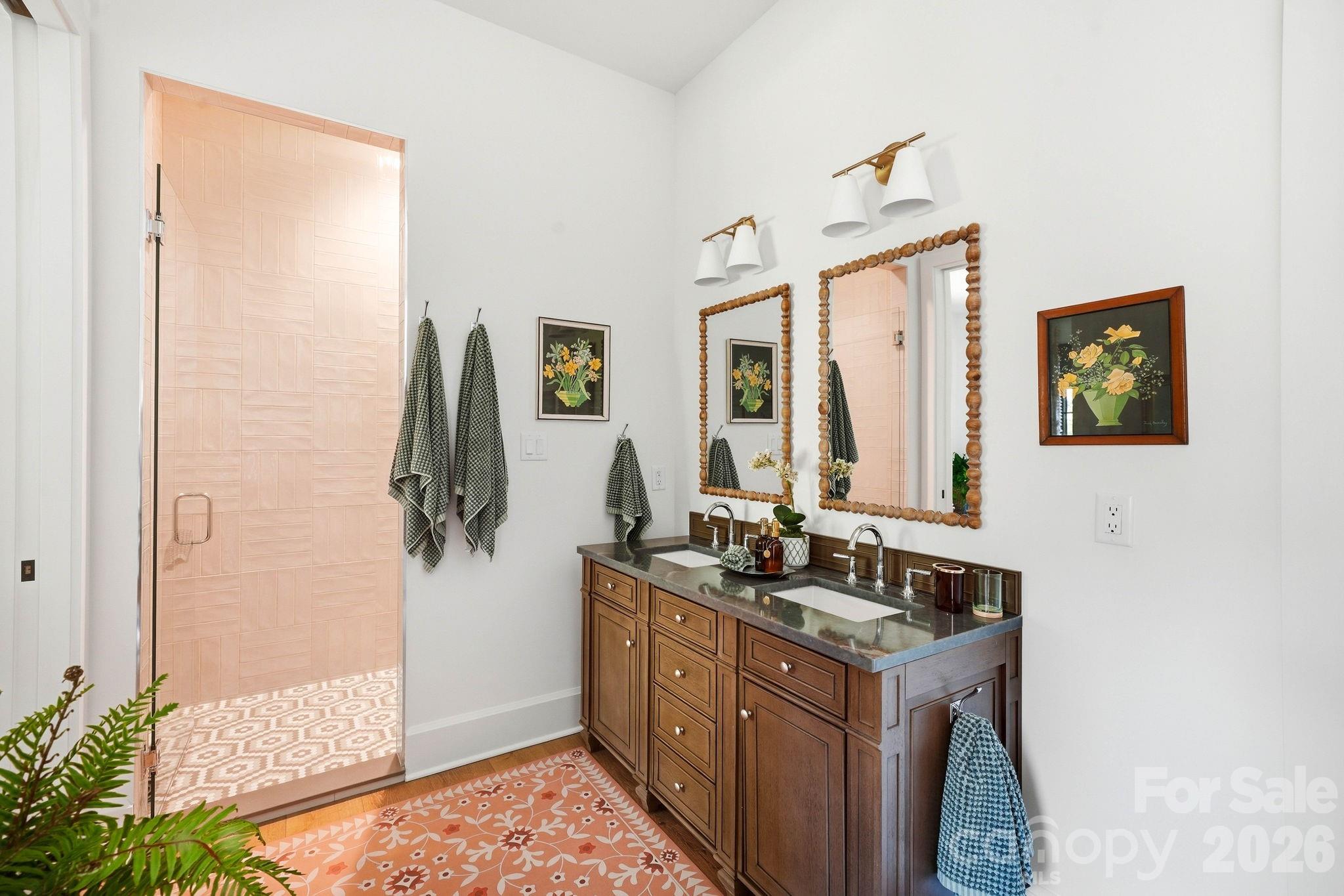 21 Evian Court Property Photo 41