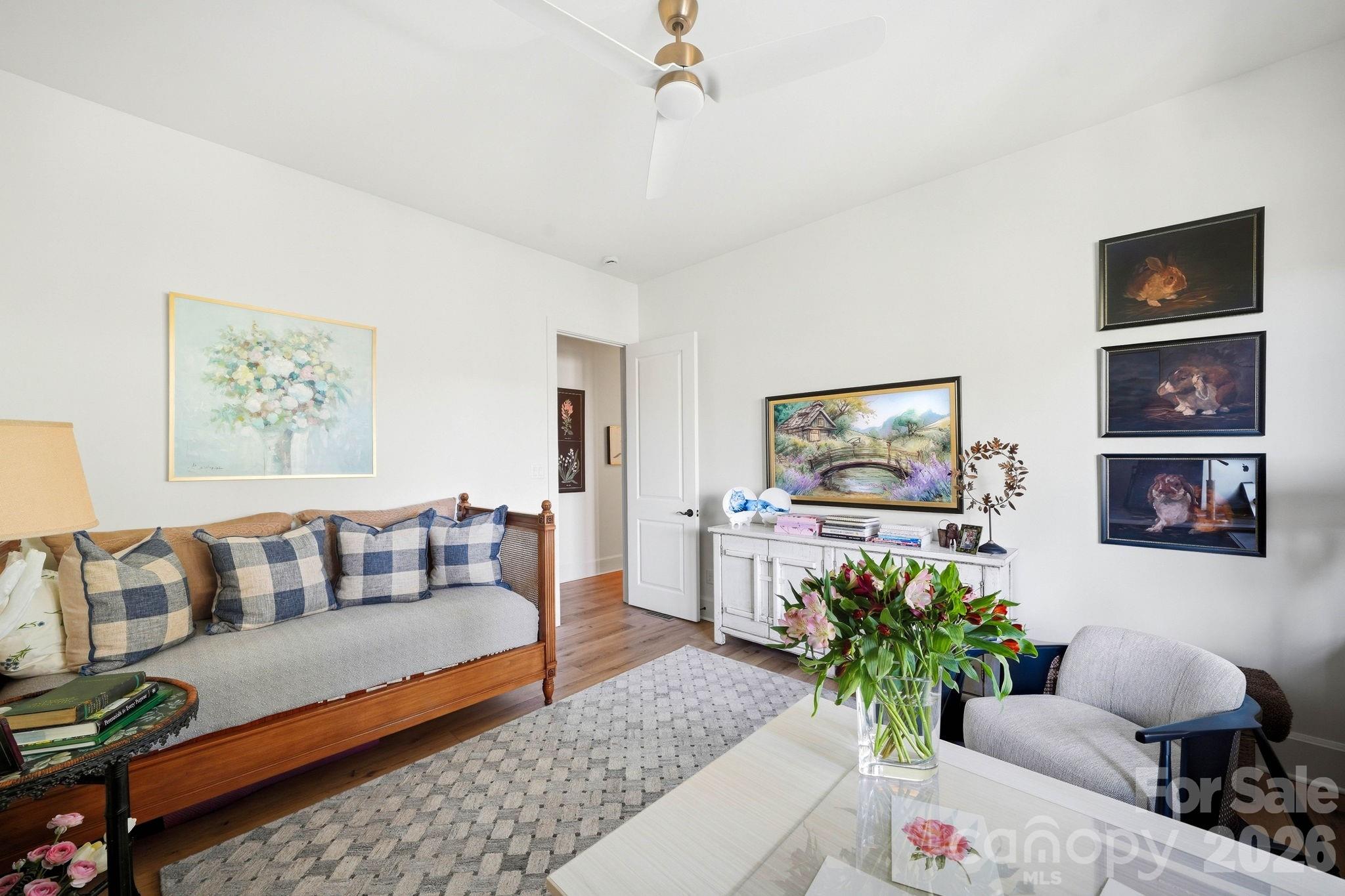 21 Evian Court Property Photo 44