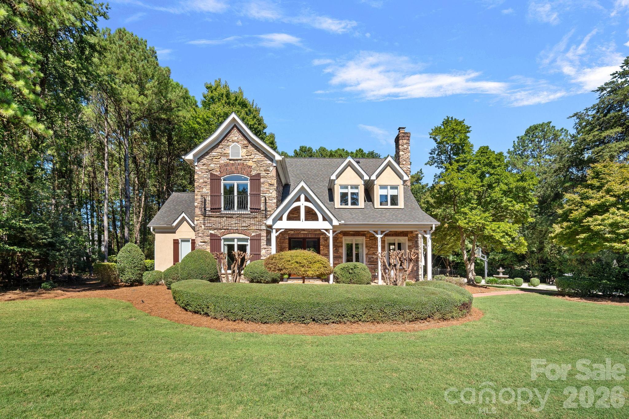176 Vineyard Drive Property Photo 1
