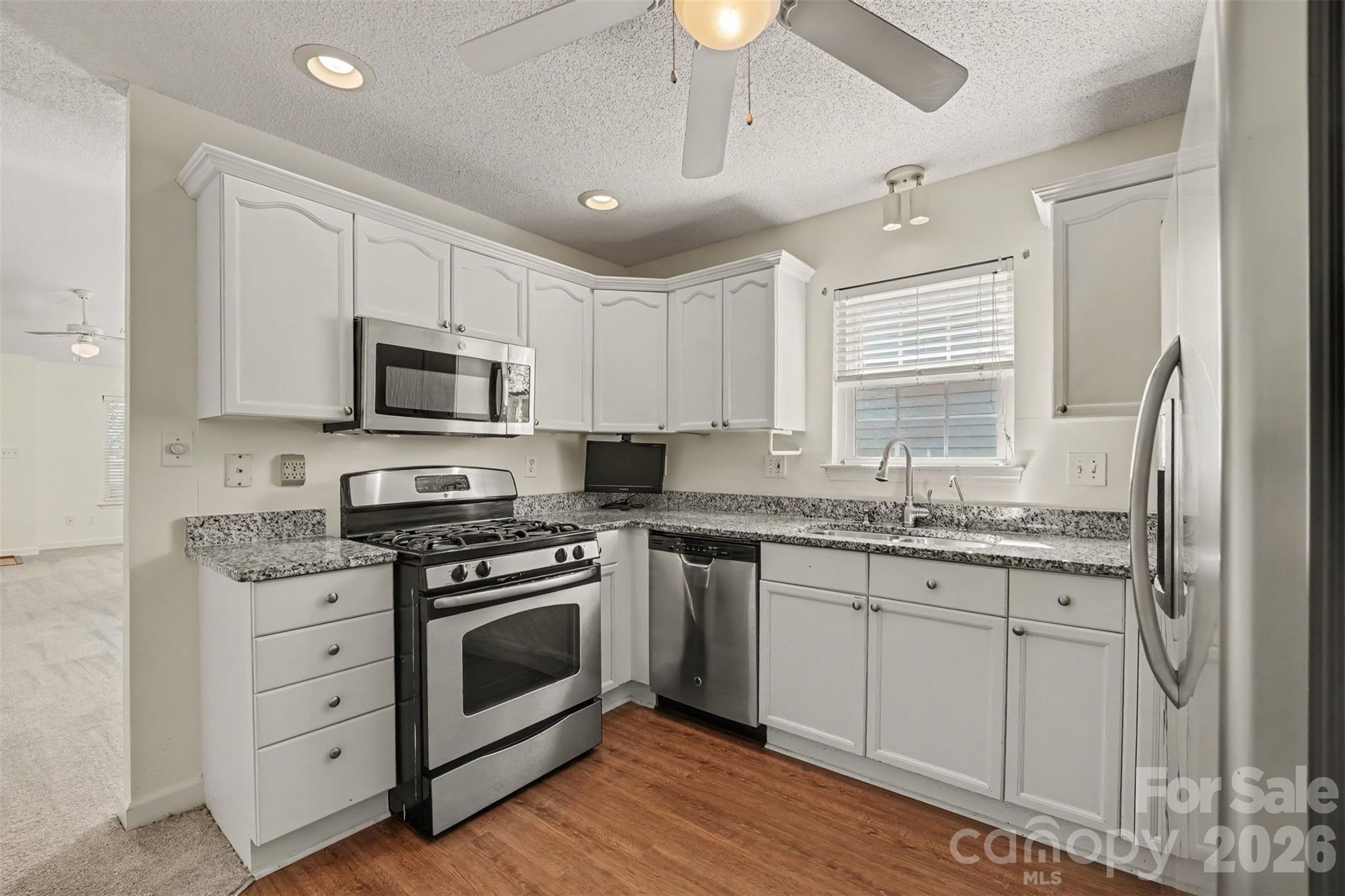 108 Bevington Way Property Photo 8
