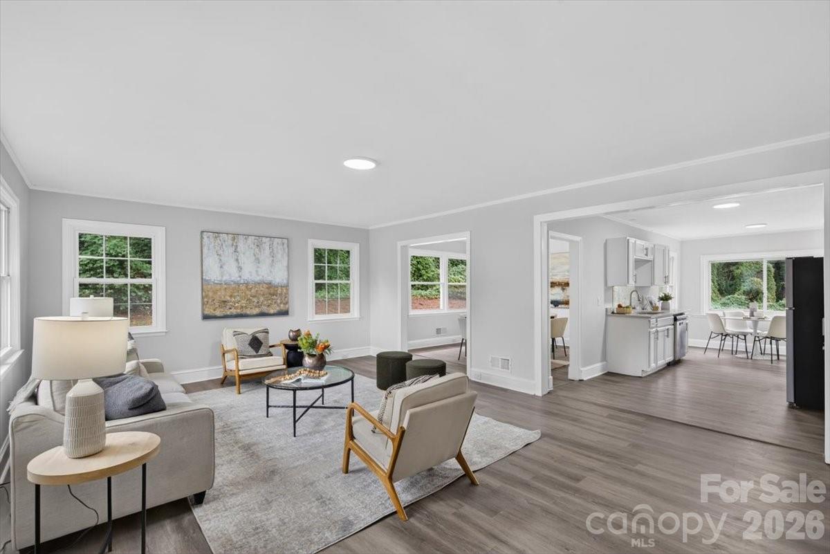 2048 Simmons Street Property Photo 1