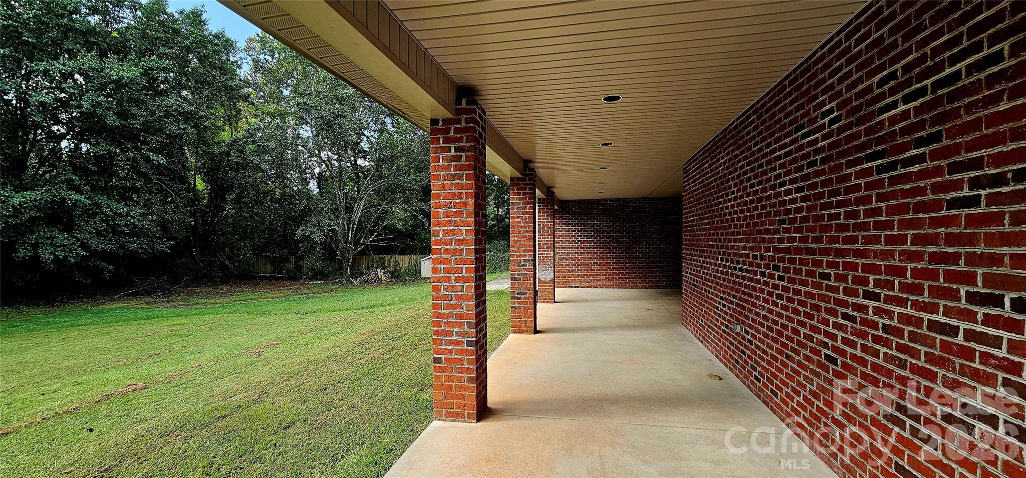 205 Branchview Drive Property Photo 6