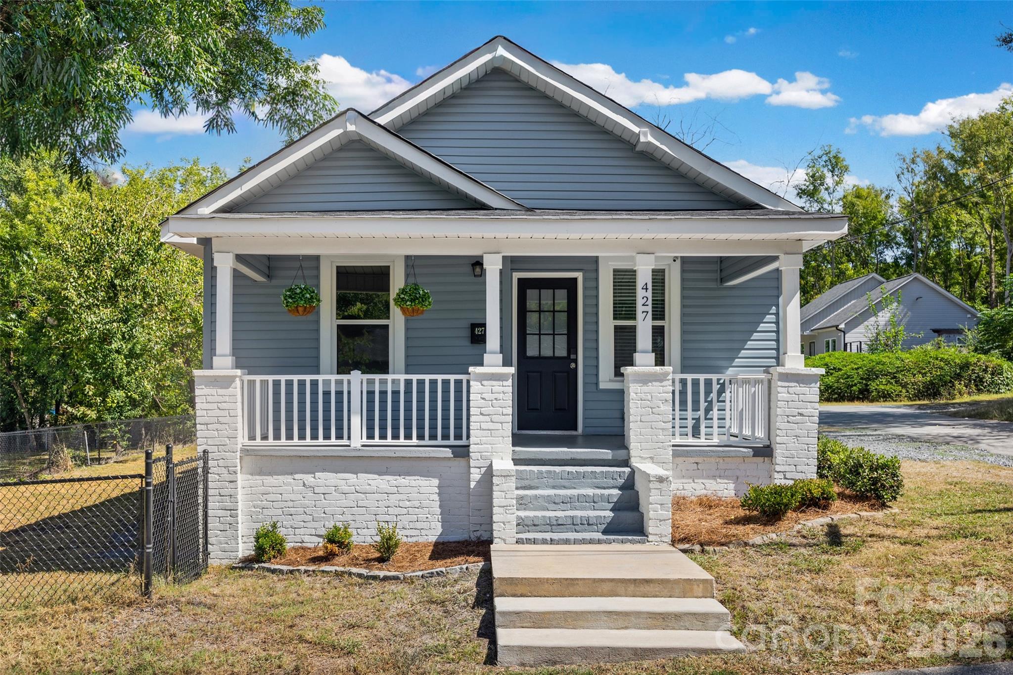 427 Oates Street Property Photo 1