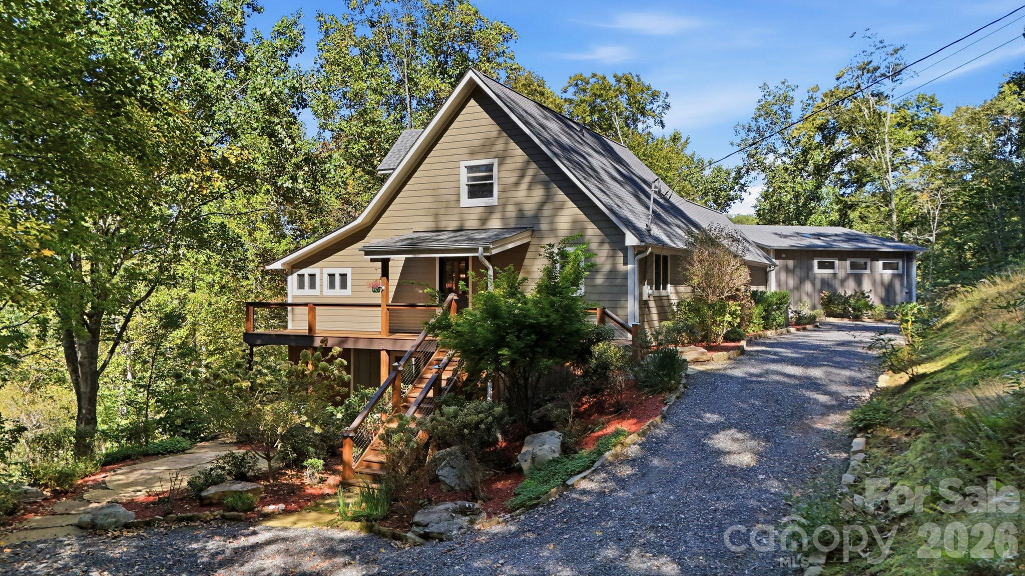 2711 Rabbit Hop Road Property Photo 1