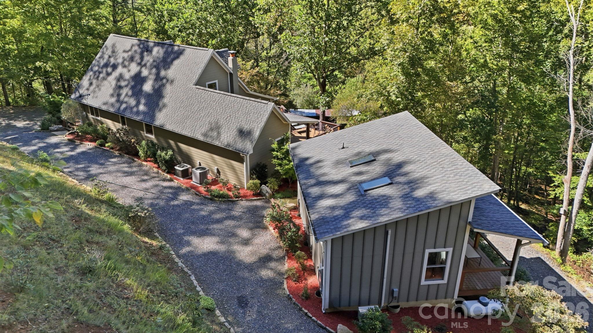2711 Rabbit Hop Road Property Photo 4