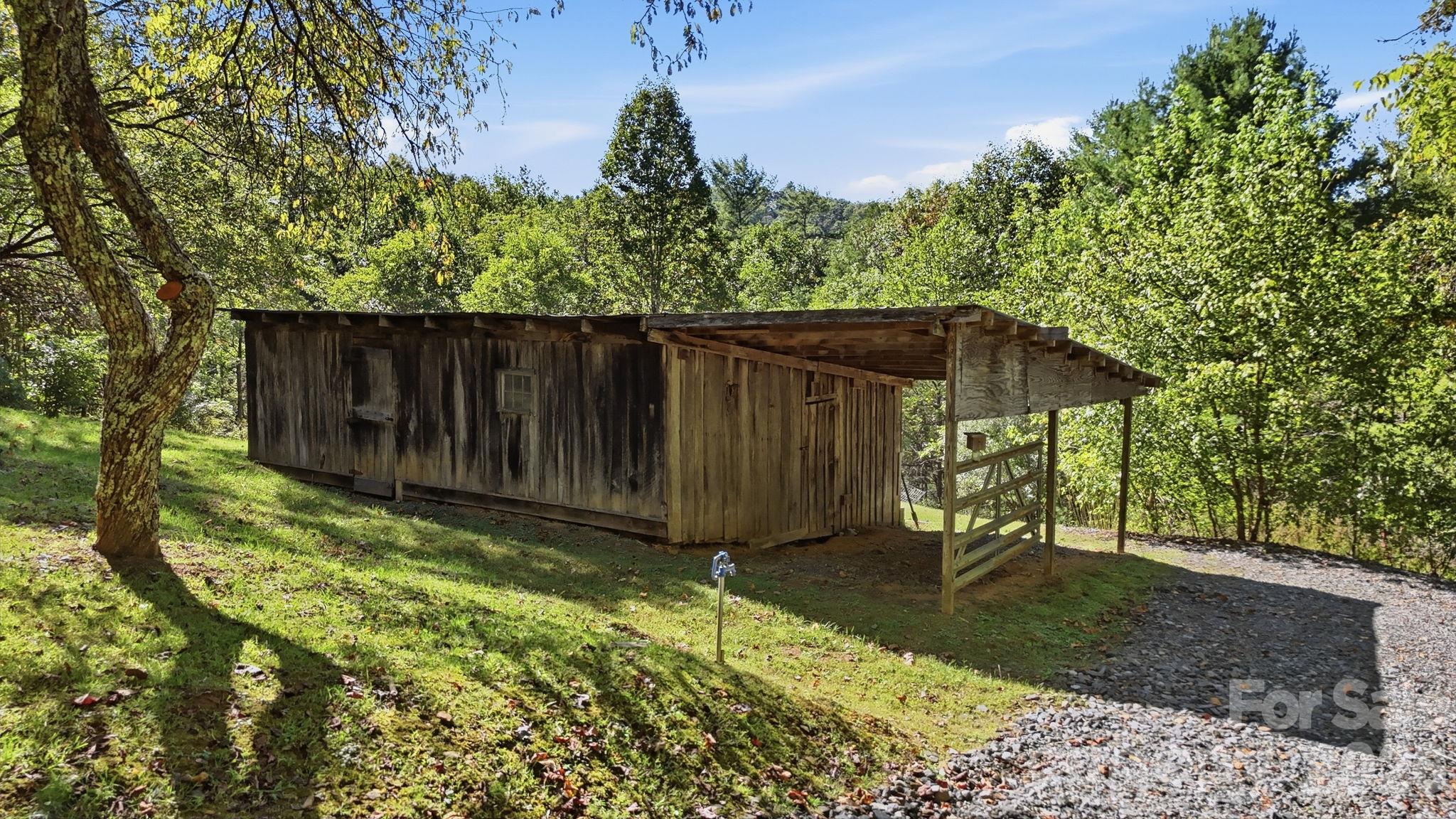 2711 Rabbit Hop Road Property Photo 45