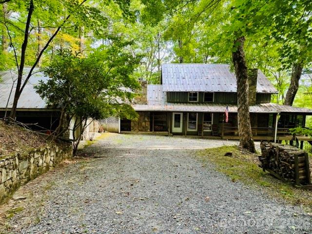 624 Fox Den Road Property Photo 1