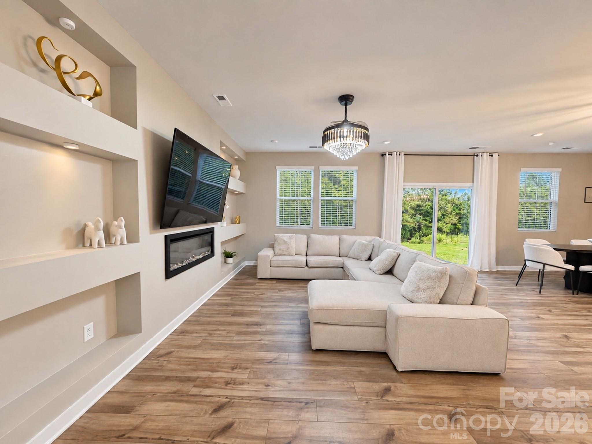 265 Bezelle Avenue Property Photo 1