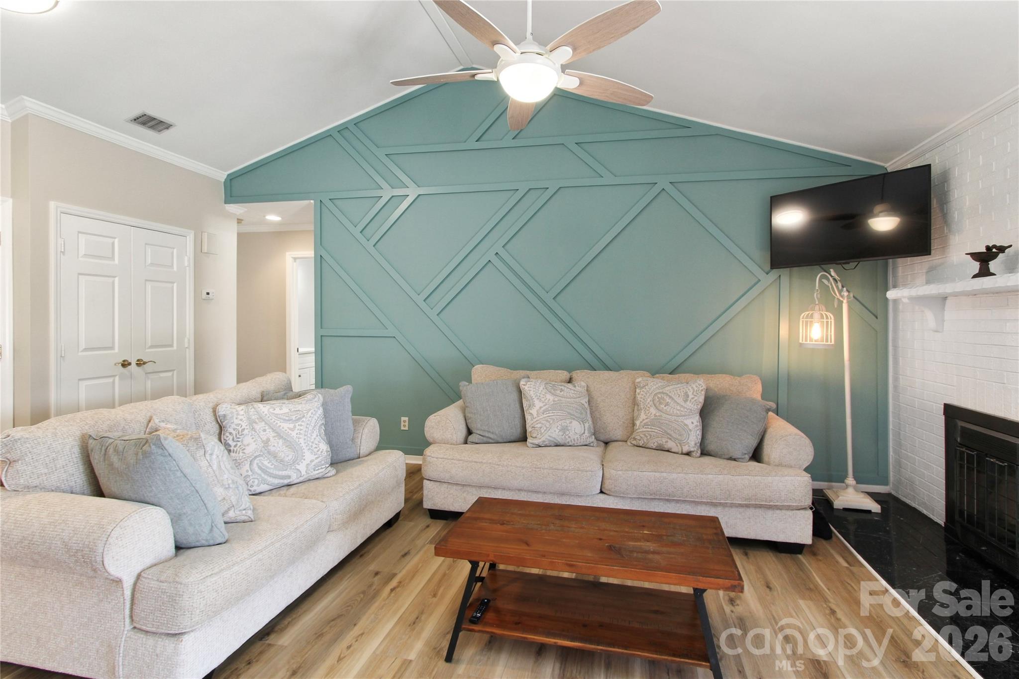 9328 S Vicksburg Park Court Property Photo 7