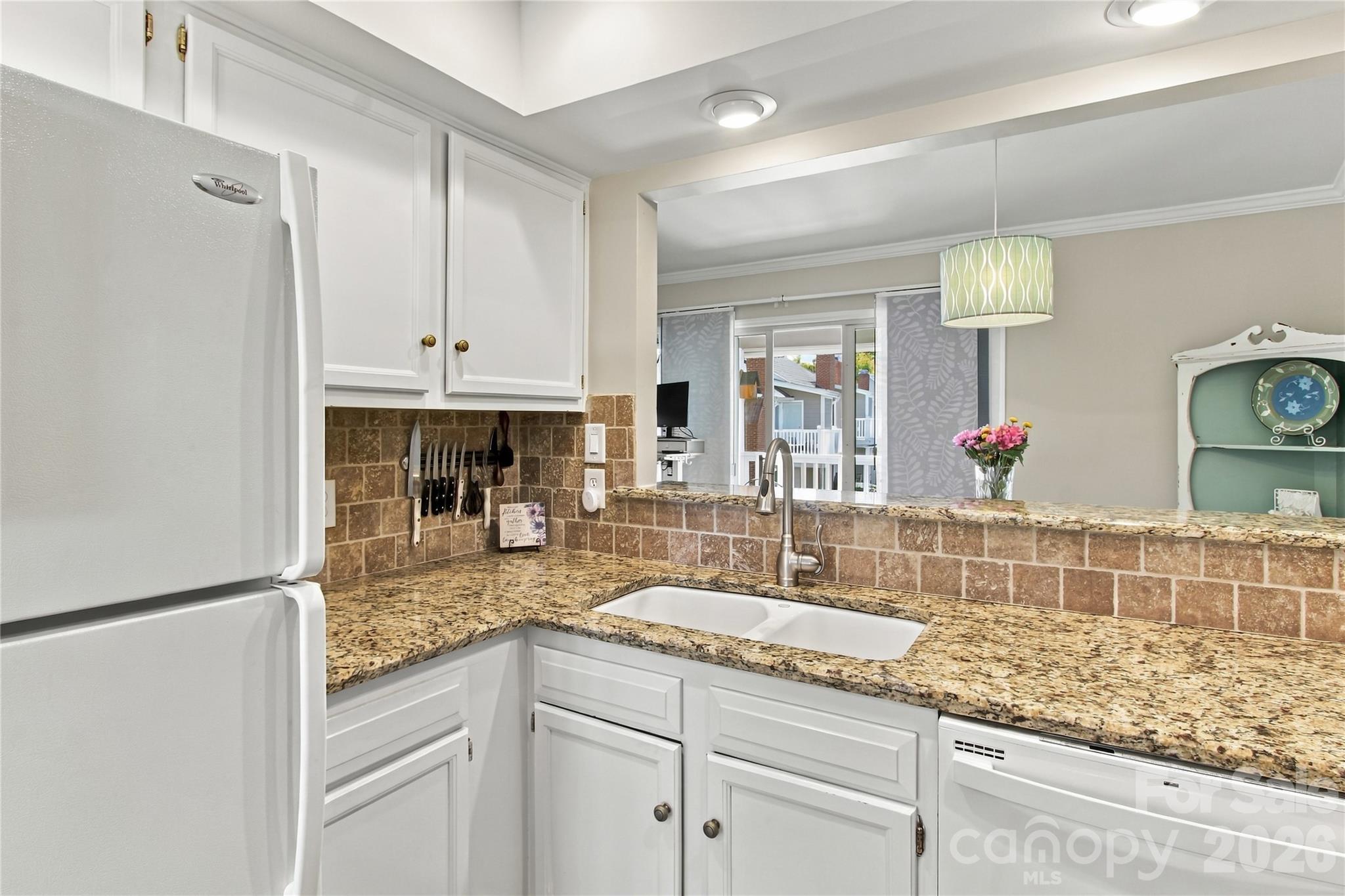 9328 S Vicksburg Park Court Property Photo 13