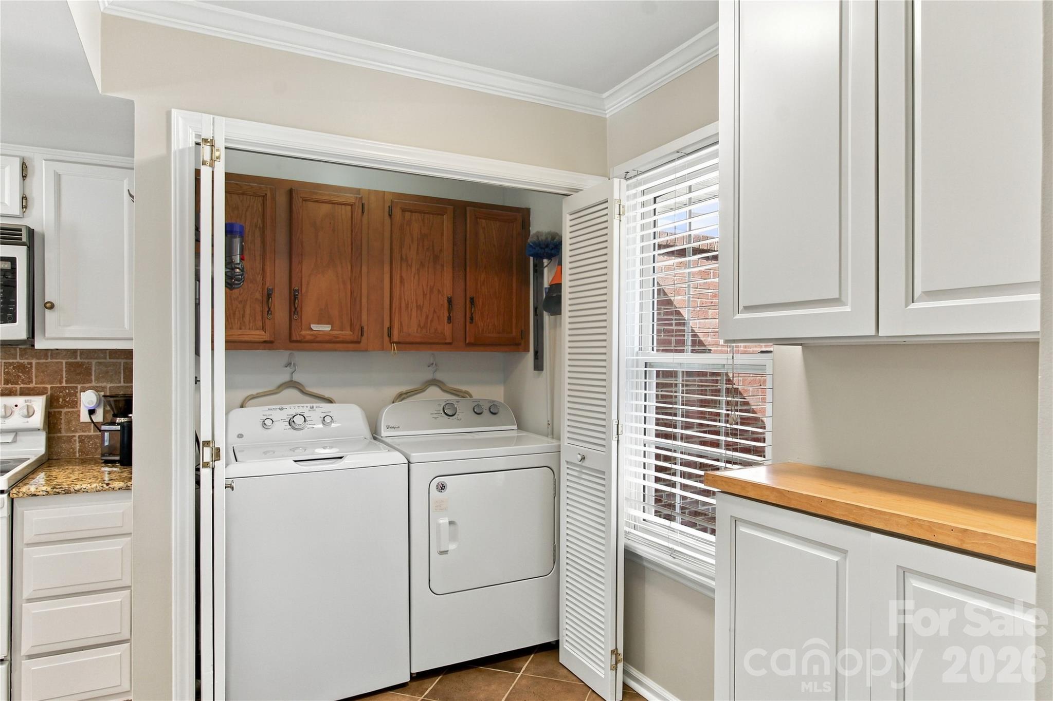 9328 S Vicksburg Park Court Property Photo 15