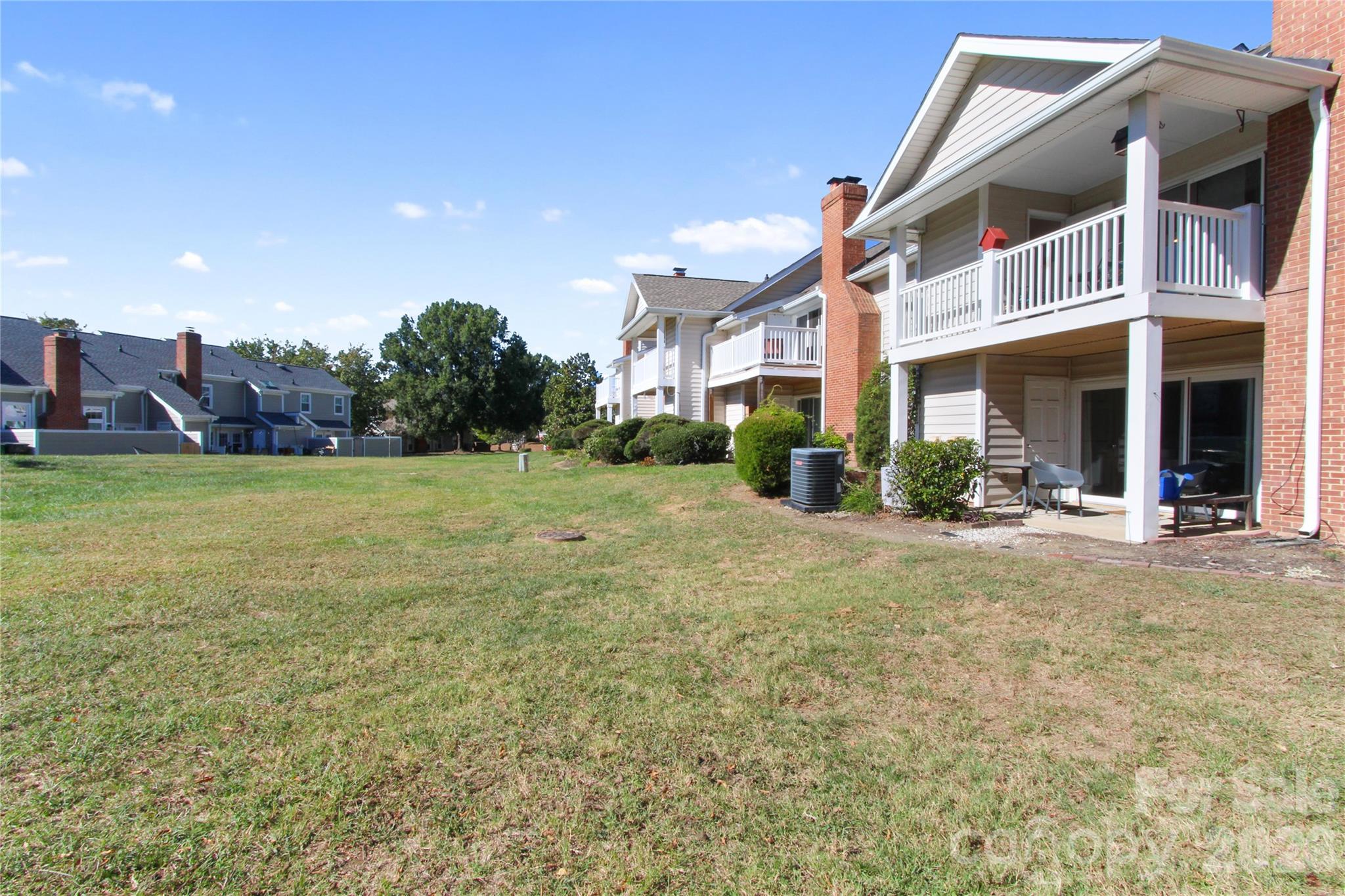 9328 S Vicksburg Park Court Property Photo 27