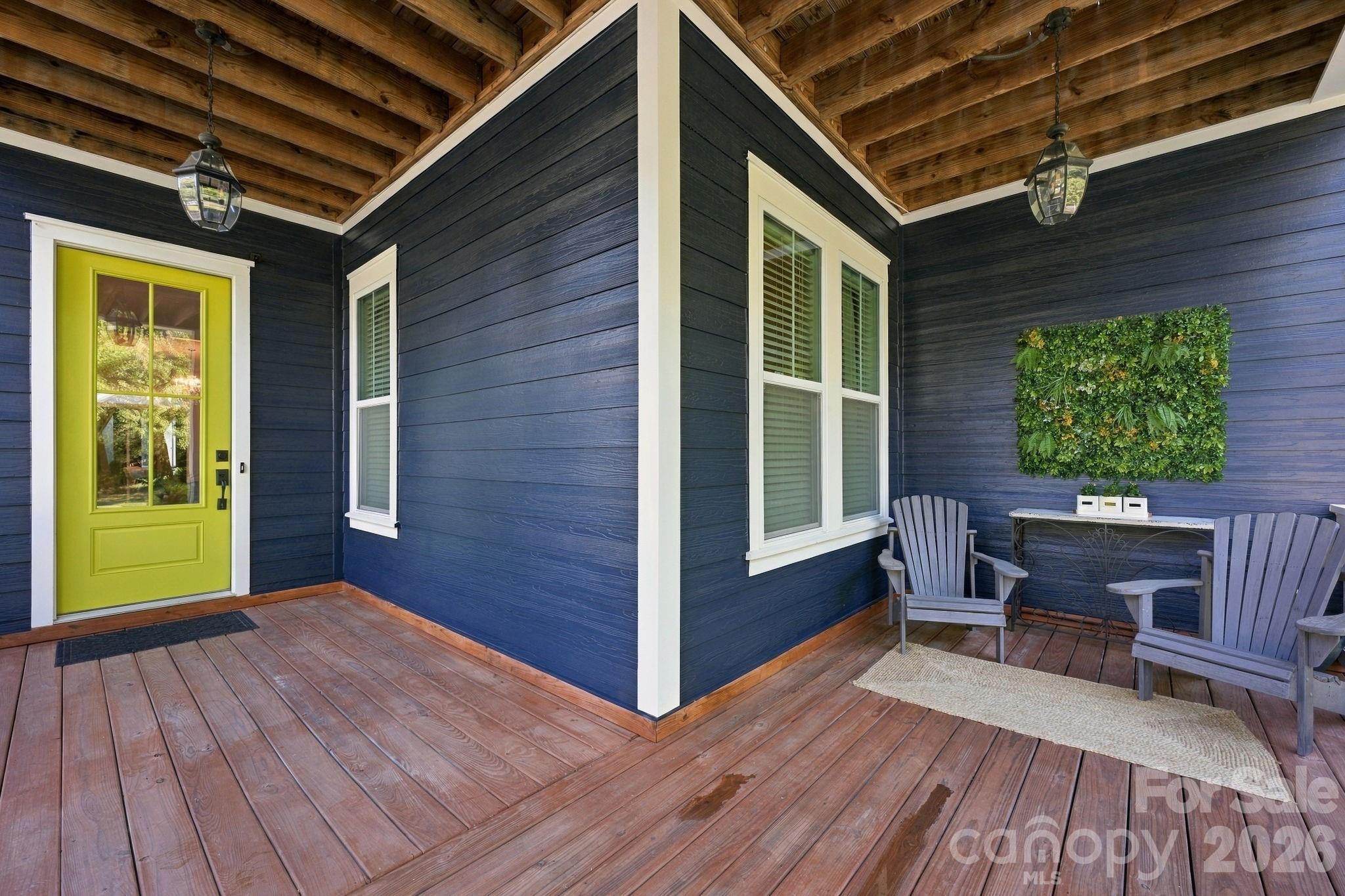 19034 Cypress Garden Drive Property Photo 2