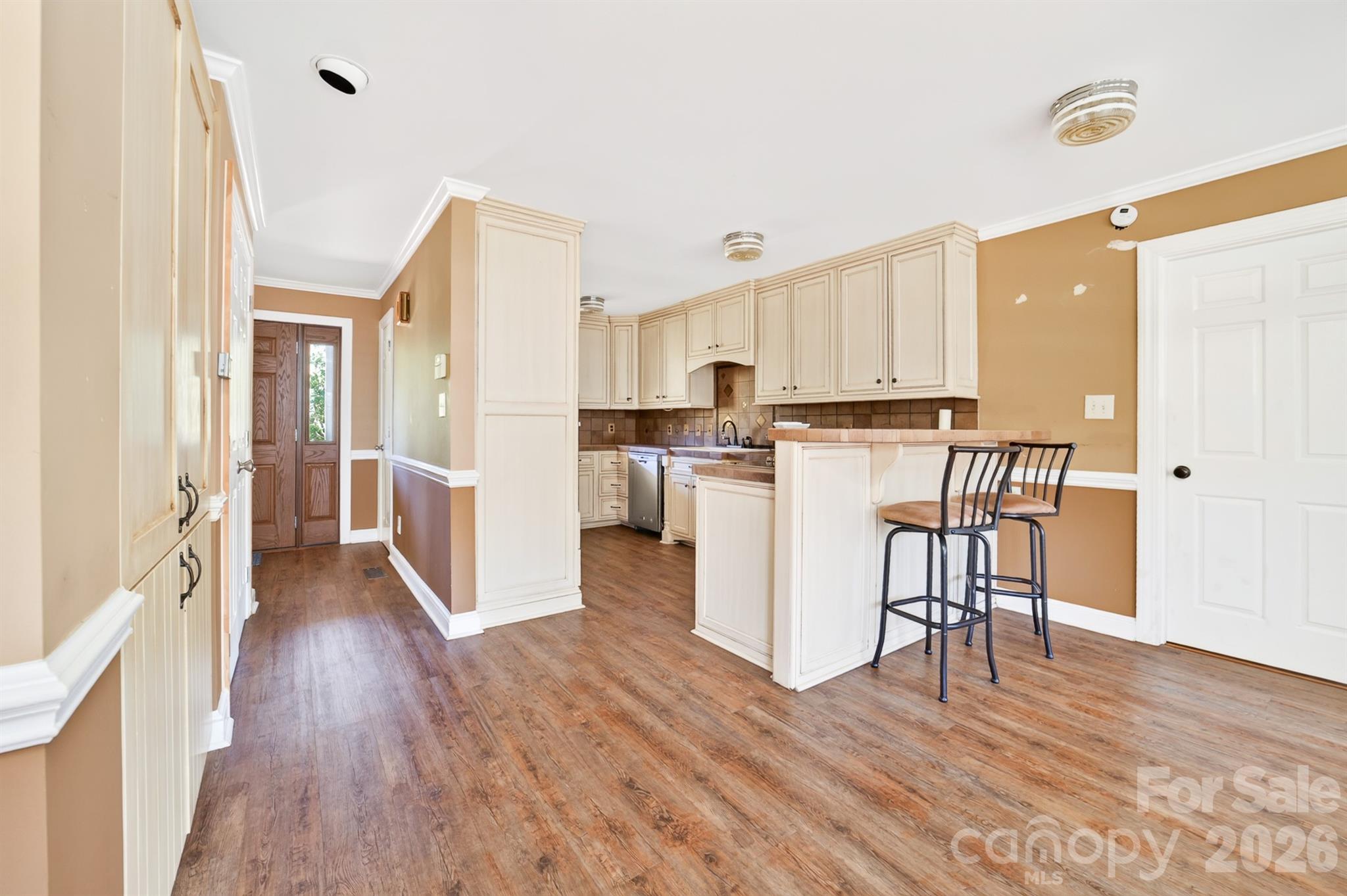 9702 Quail Cove Court Property Photo 13