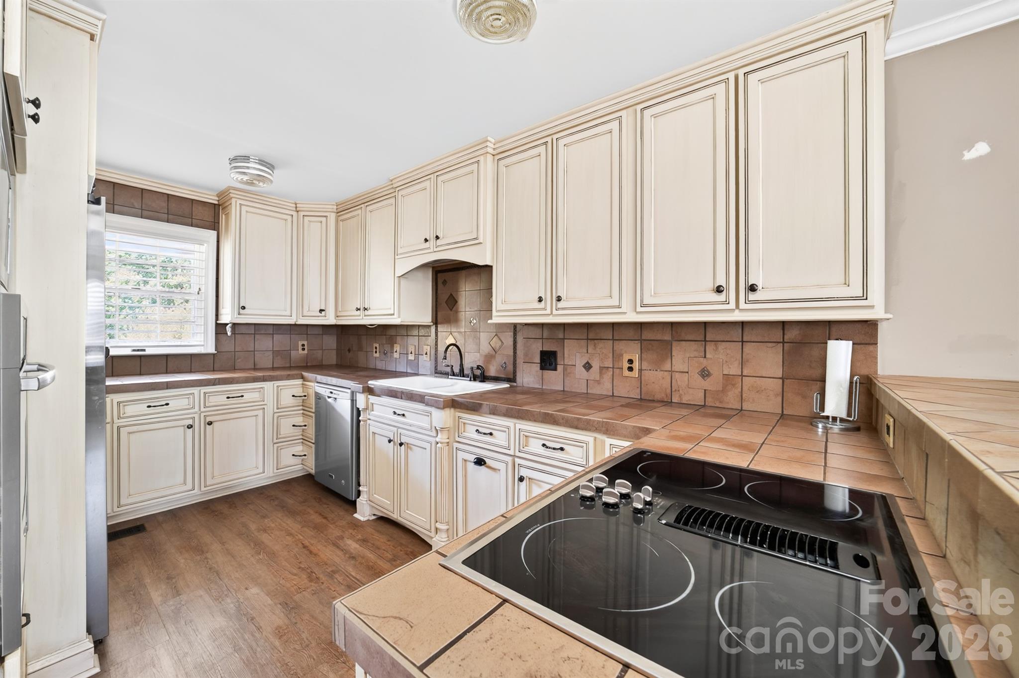 9702 Quail Cove Court Property Photo 18