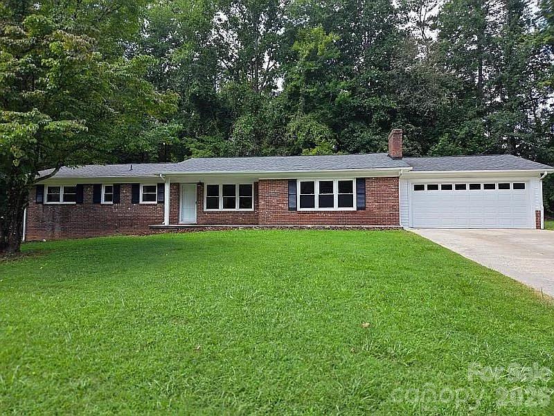 3828 Stroupe Street Property Photo 1