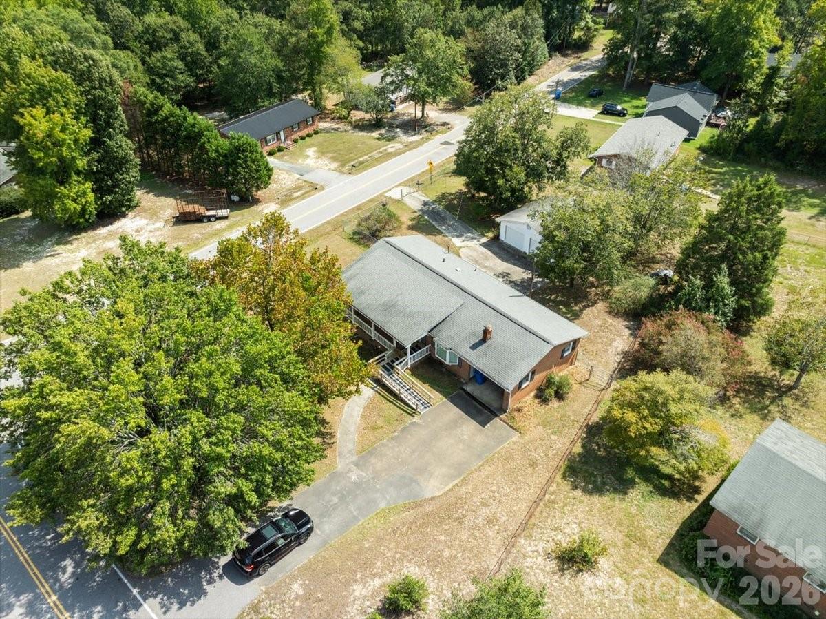 630 E Pigg Street Property Photo 2