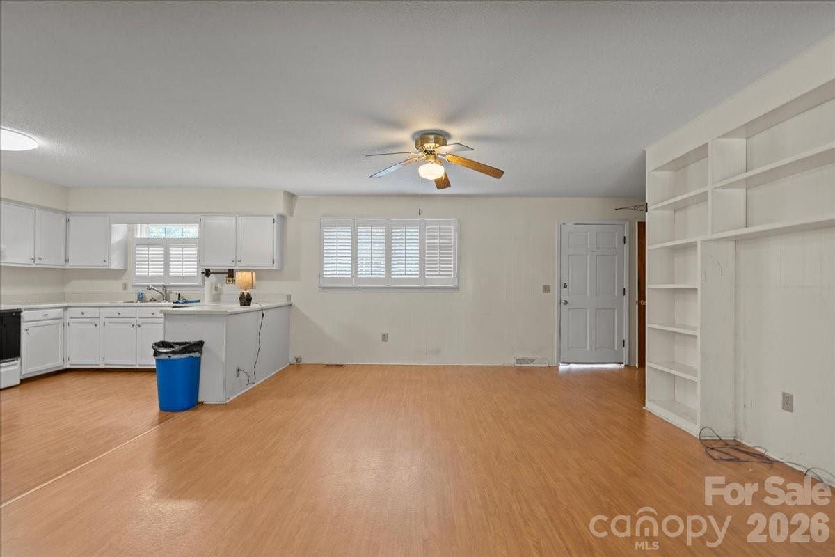 630 E Pigg Street Property Photo 10