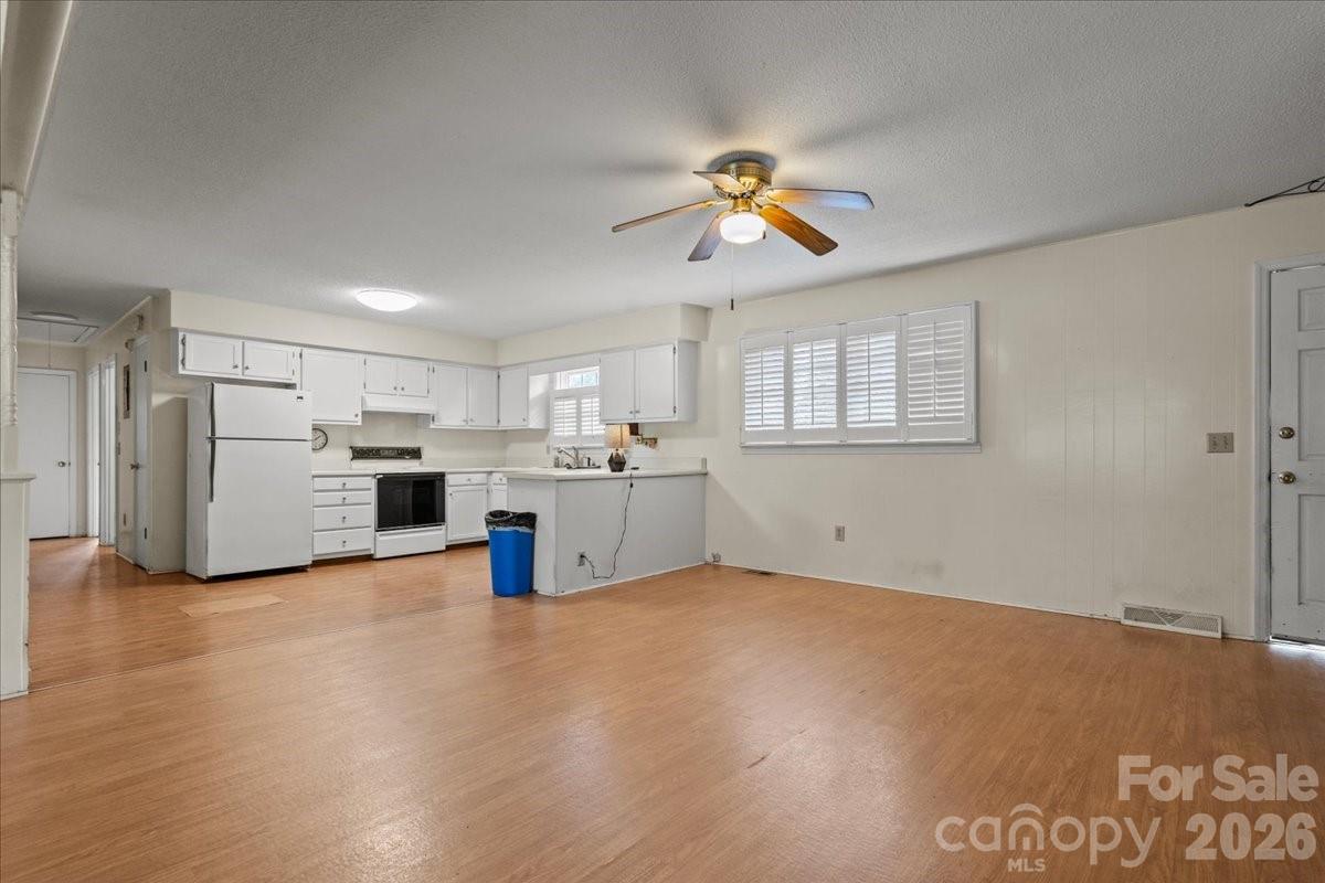 630 E Pigg Street Property Photo 11