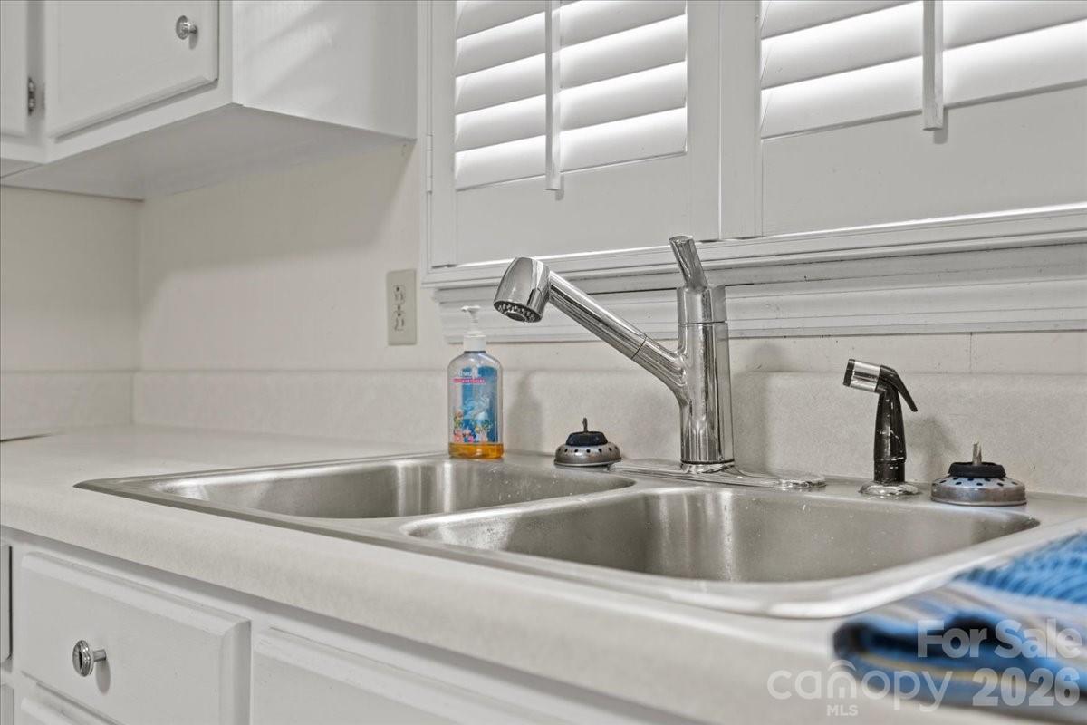 630 E Pigg Street Property Photo 15