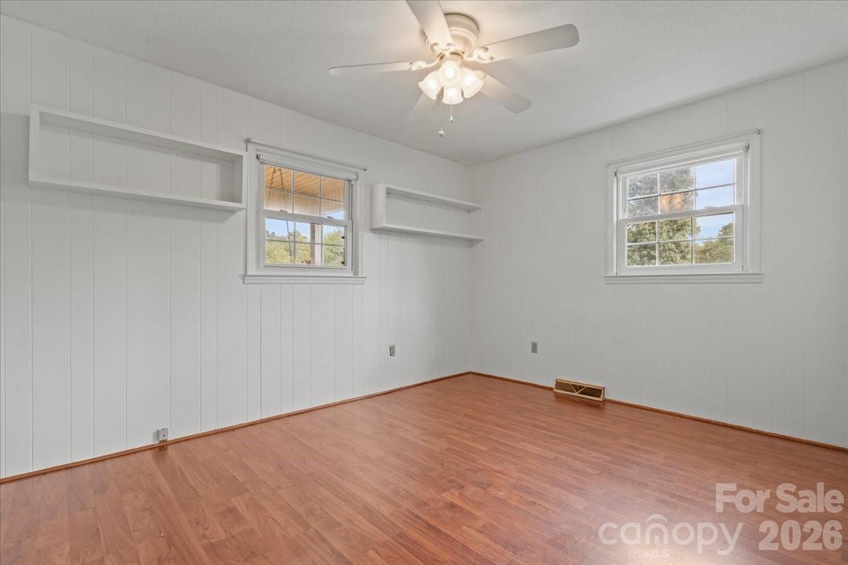 630 E Pigg Street Property Photo 20