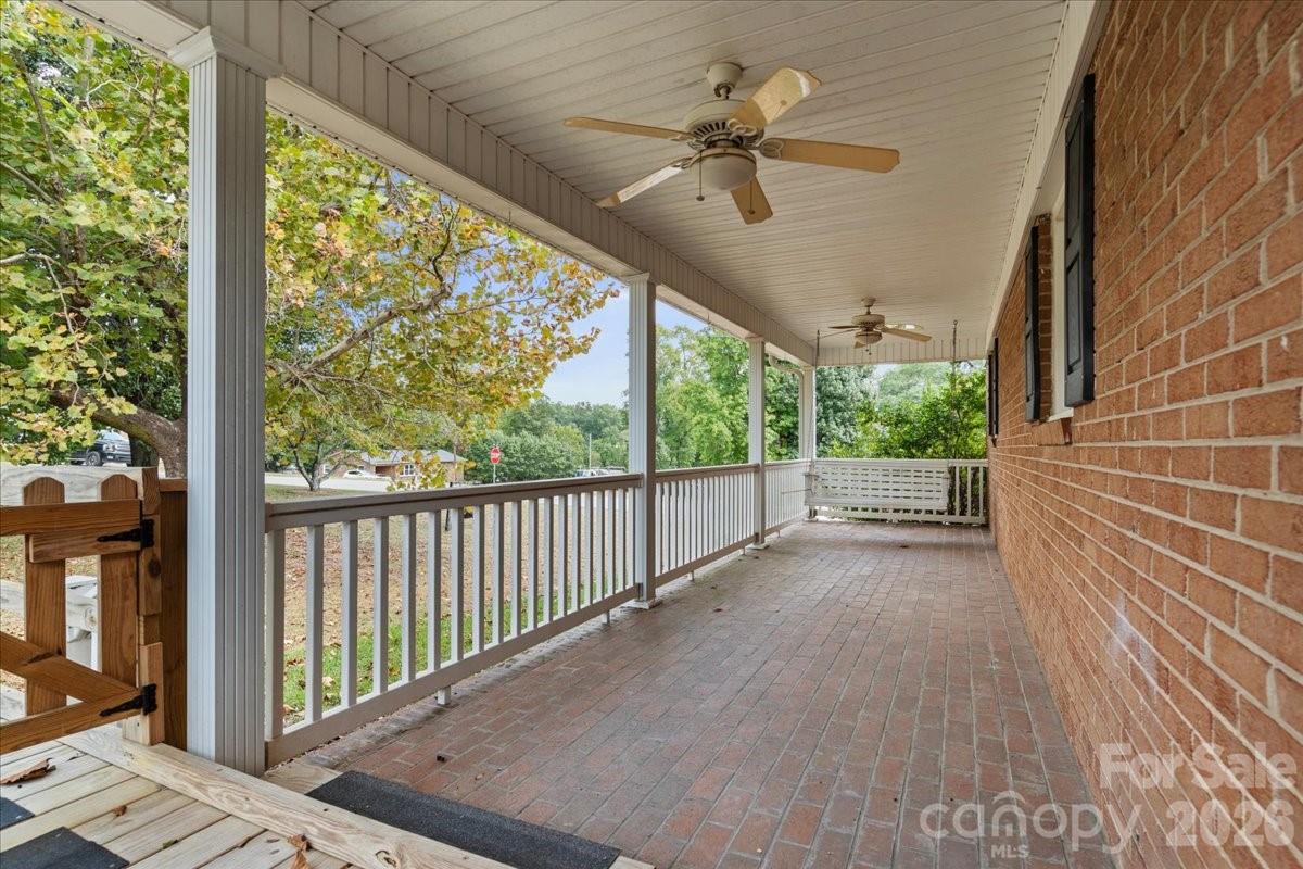 630 E Pigg Street Property Photo 32