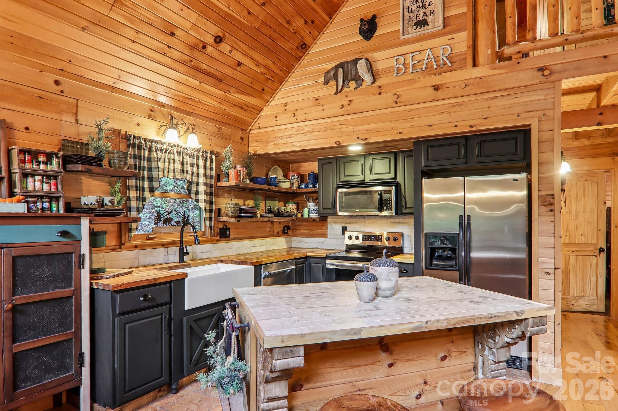 230 Forest Drive Property Photo 6