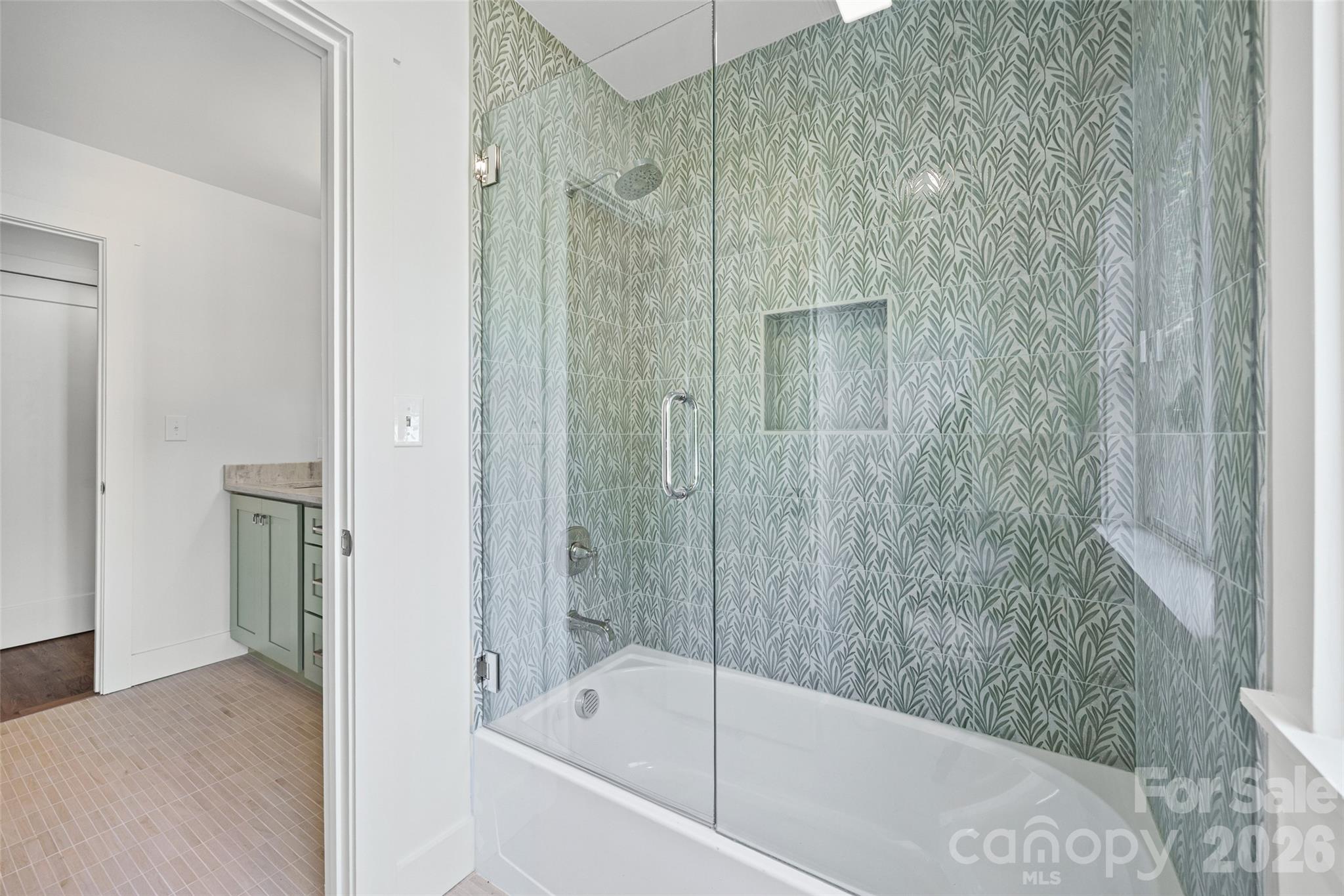 25002 Molokai Drive Property Photo 9