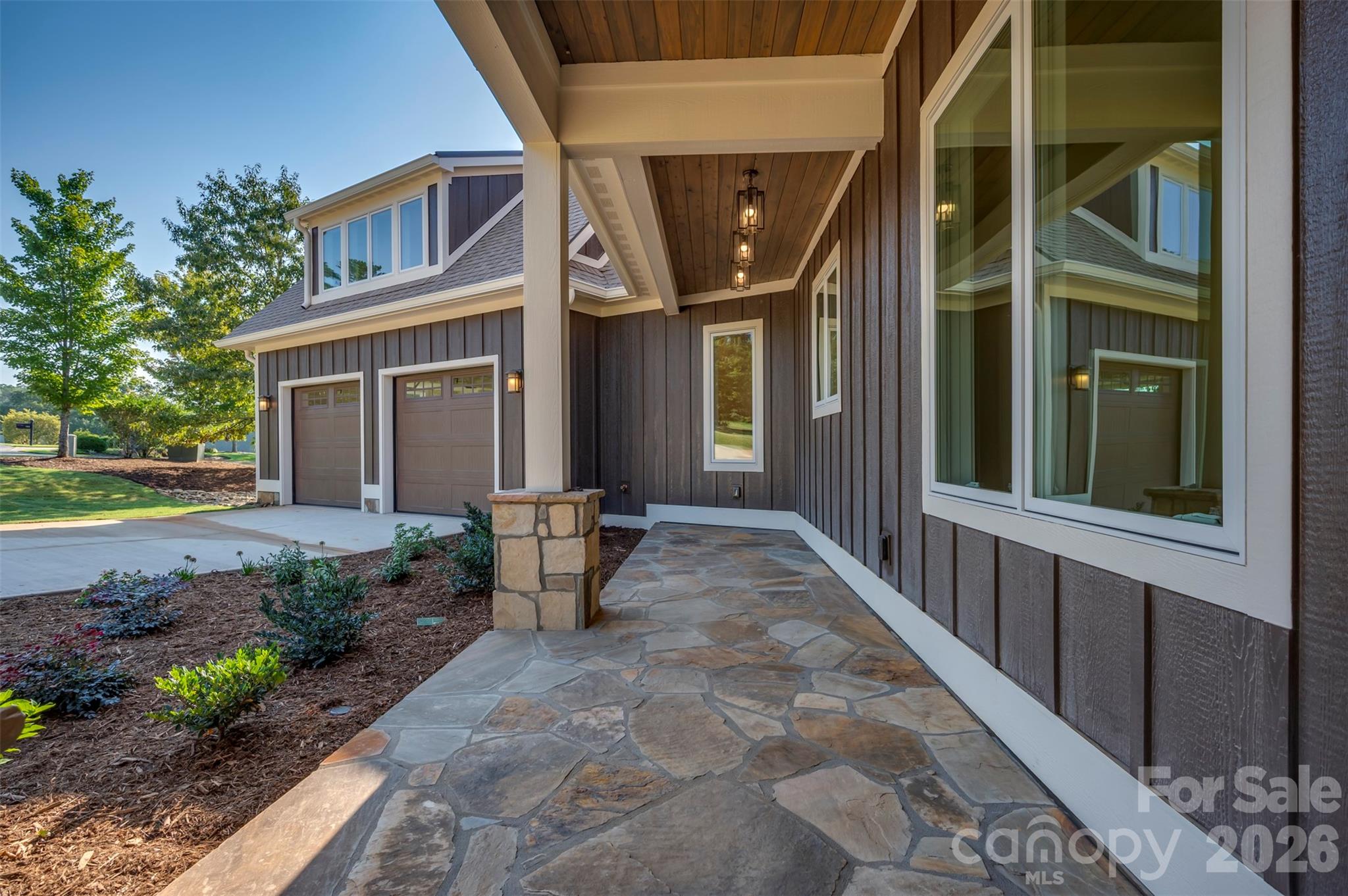 978 Mapleton Lane Property Photo 6