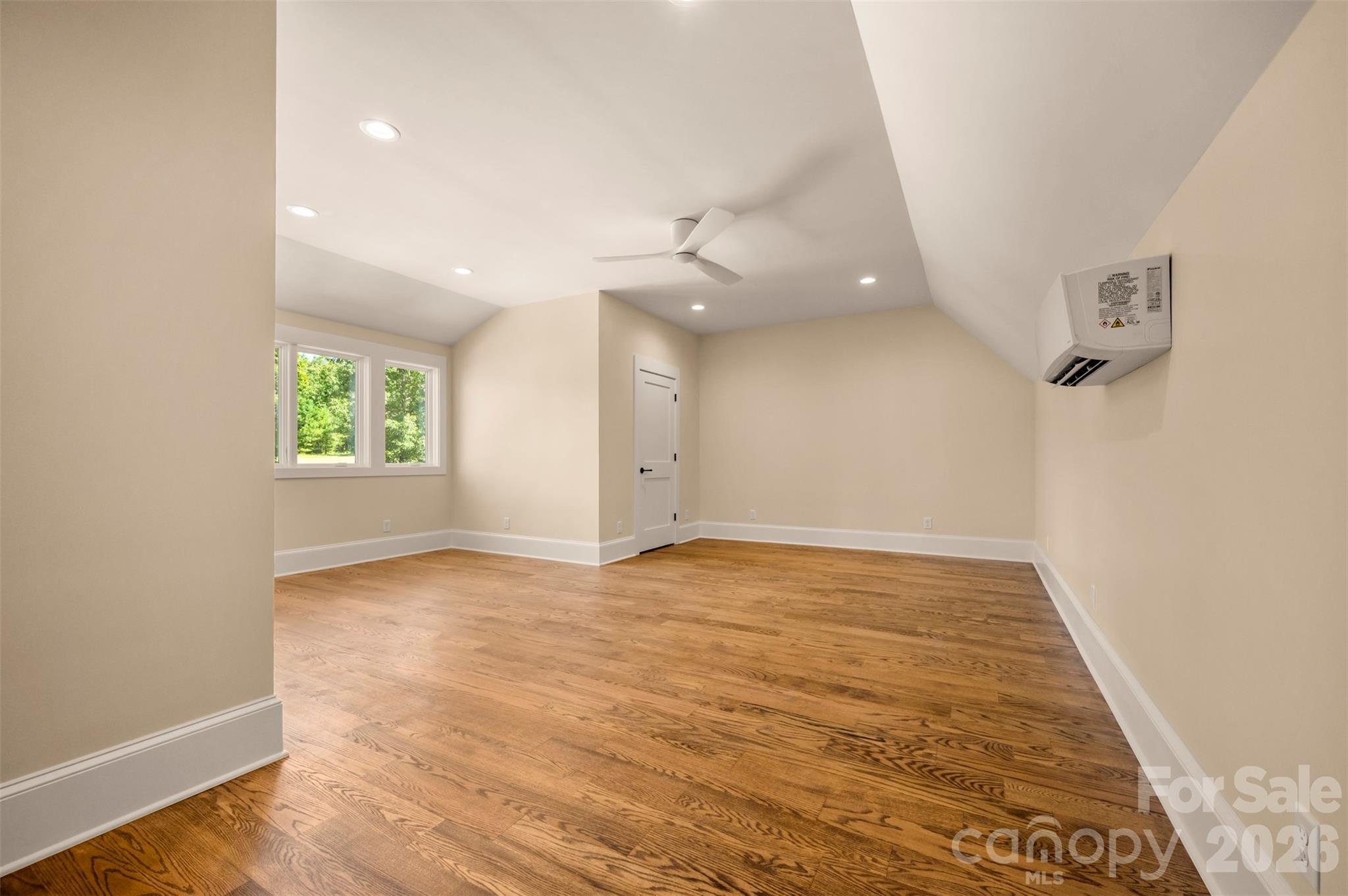 978 Mapleton Lane Property Photo 34