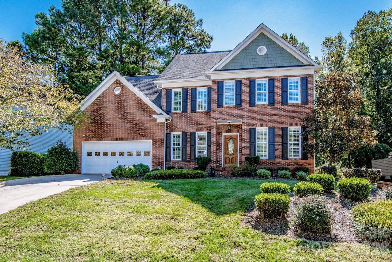 16908 Hampton Crossing Drive Property Photo 1