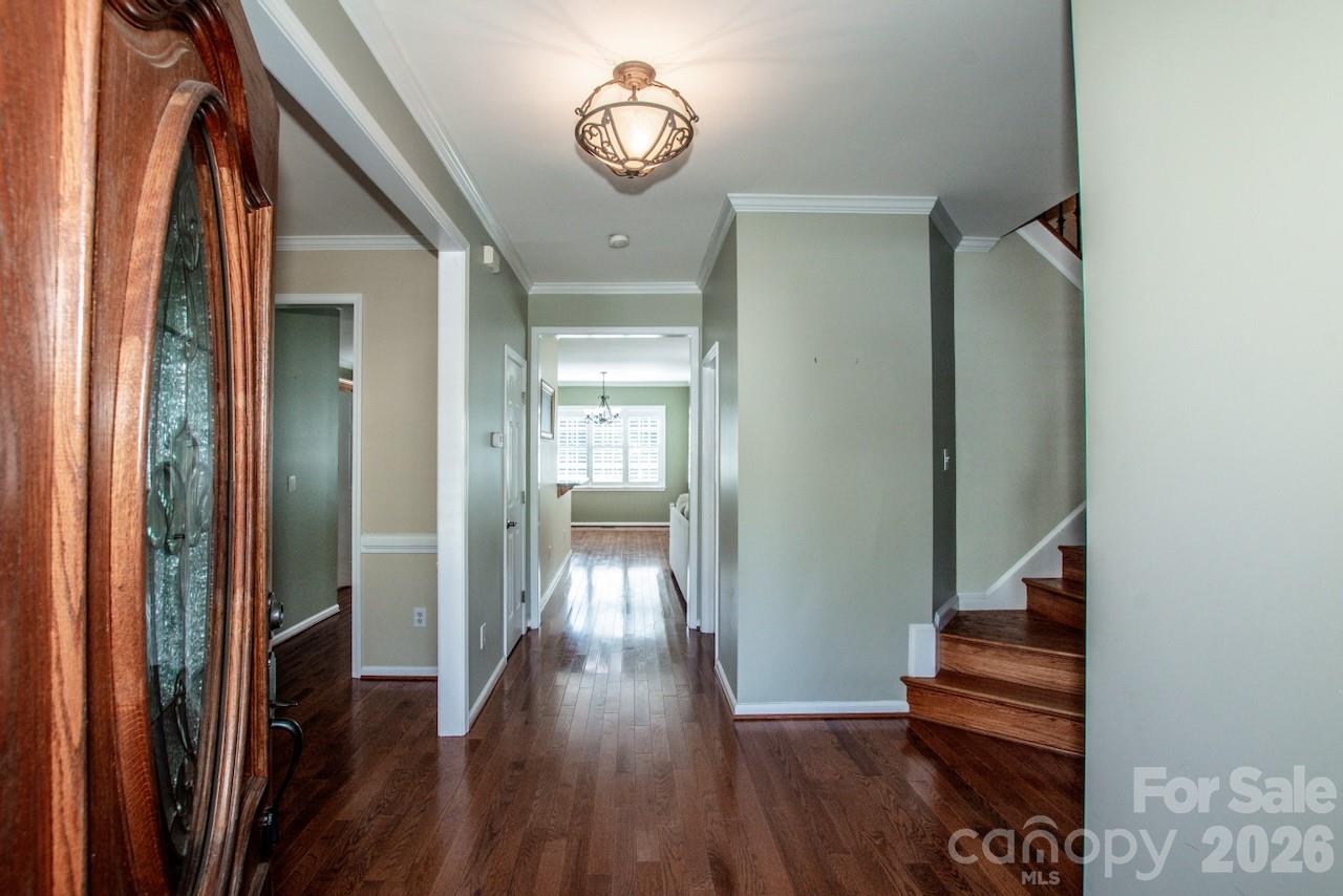 16908 Hampton Crossing Drive Property Photo 3