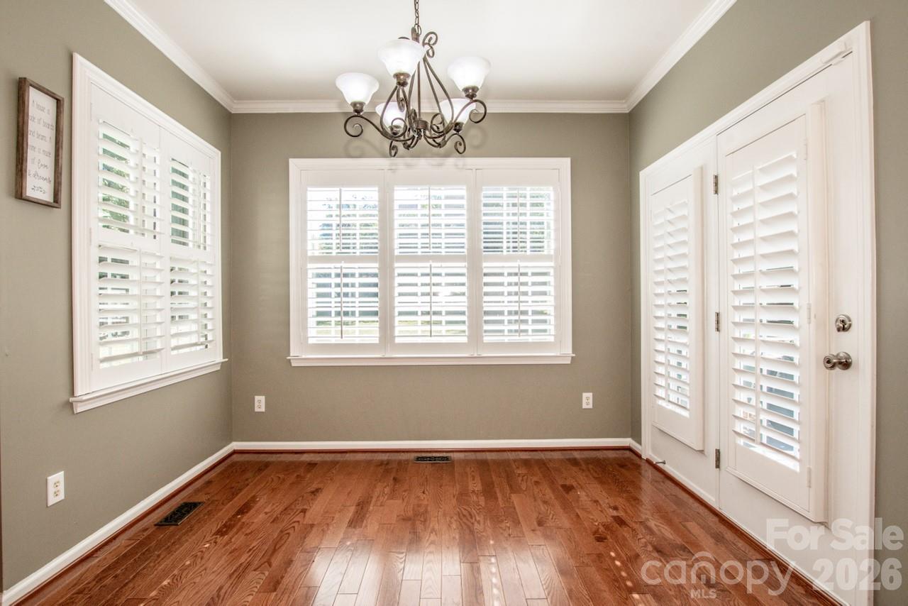 16908 Hampton Crossing Drive Property Photo 11