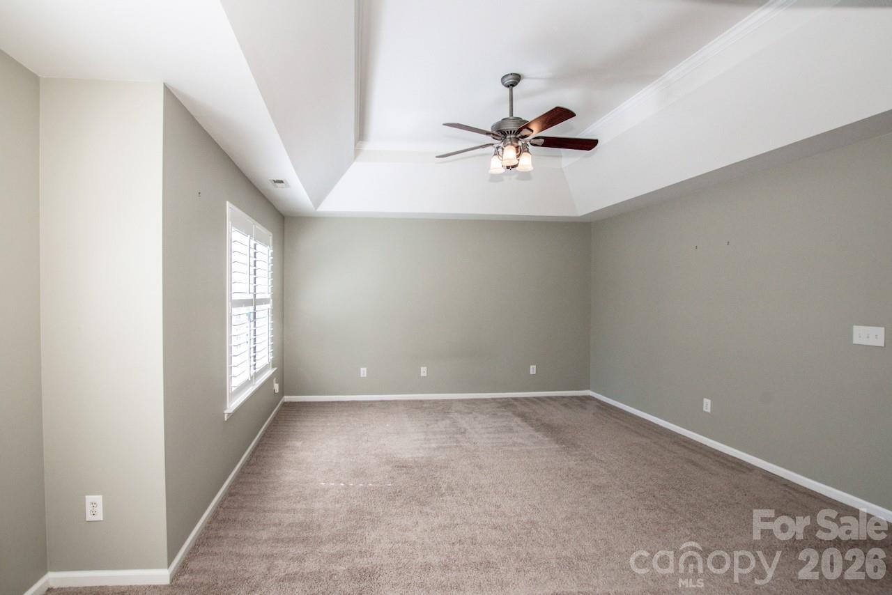16908 Hampton Crossing Drive Property Photo 14
