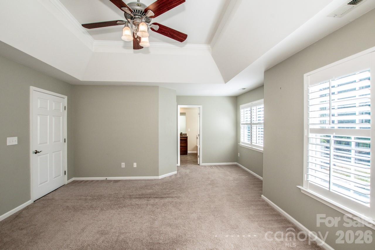 16908 Hampton Crossing Drive Property Photo 15