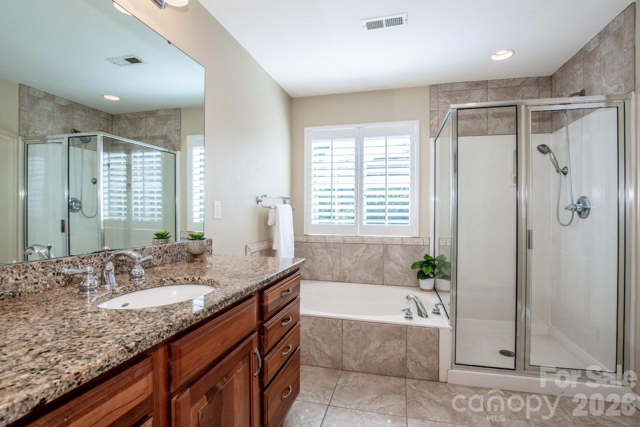 16908 Hampton Crossing Drive Property Photo 18