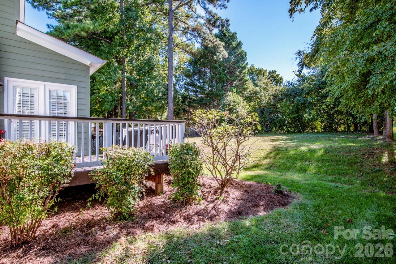 16908 Hampton Crossing Drive Property Photo 30