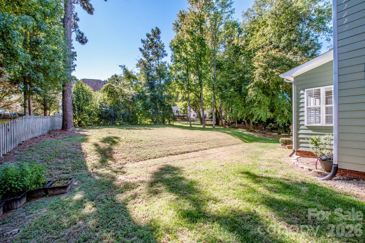 16908 Hampton Crossing Drive Property Photo 31