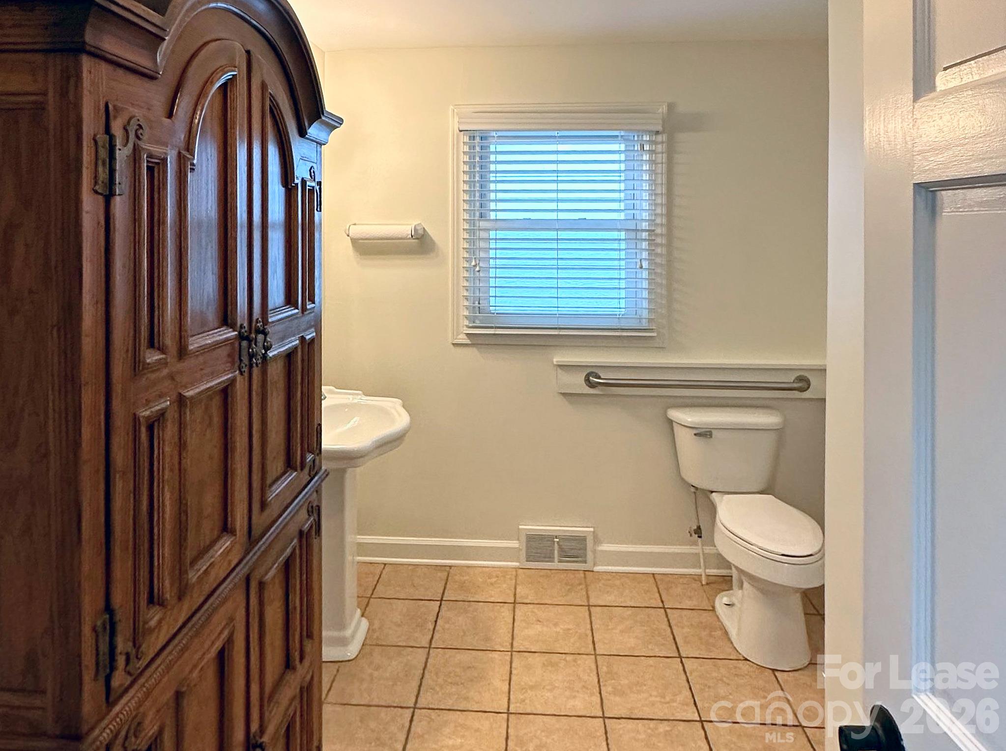 5 Long Shoals Road A Property Photo 10