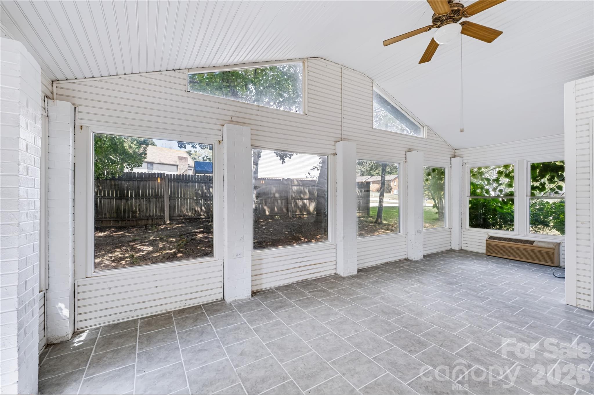 2537 Brentwood Circle Property Photo 10